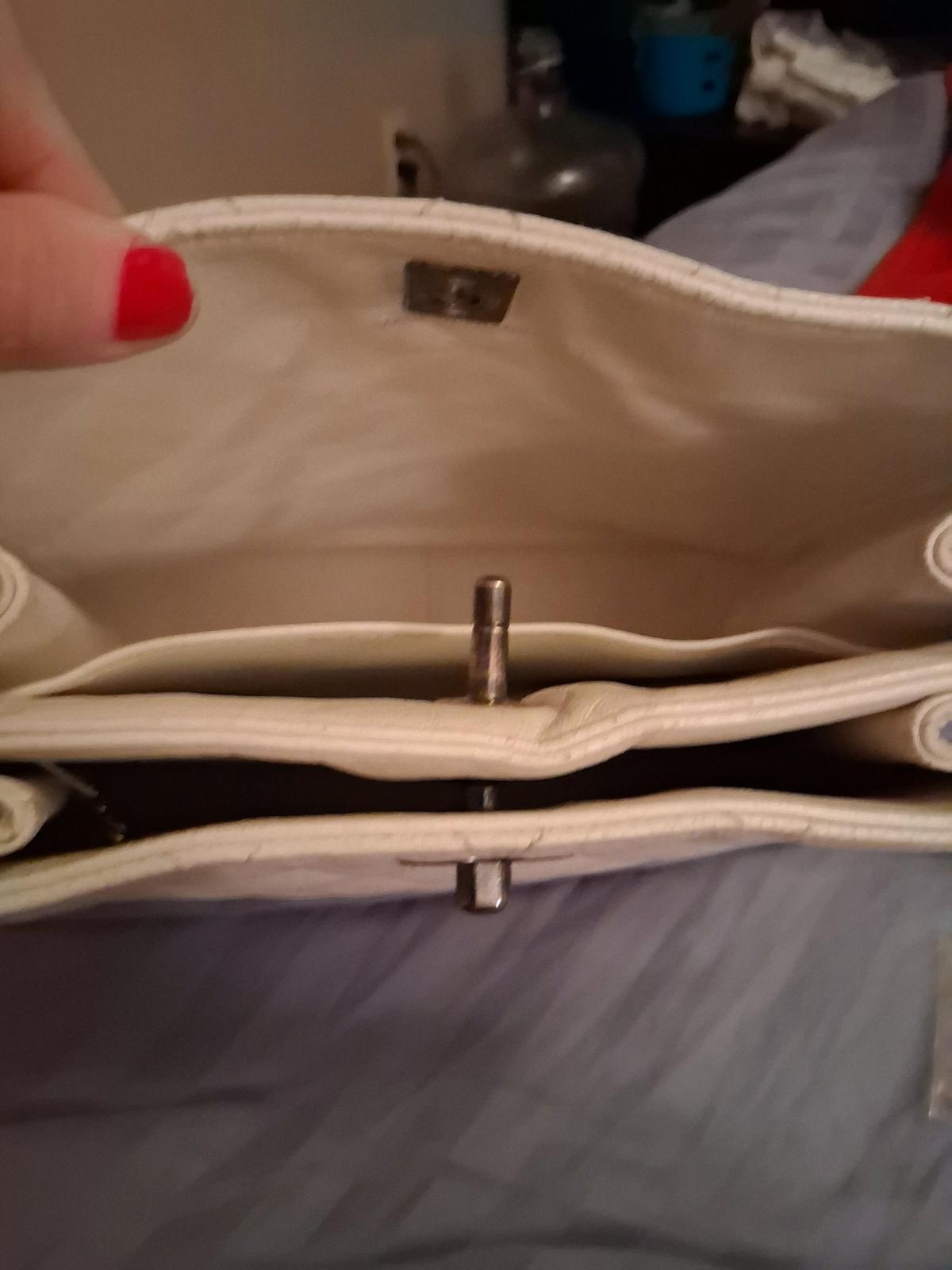 Chanel purse very stylish two pockets