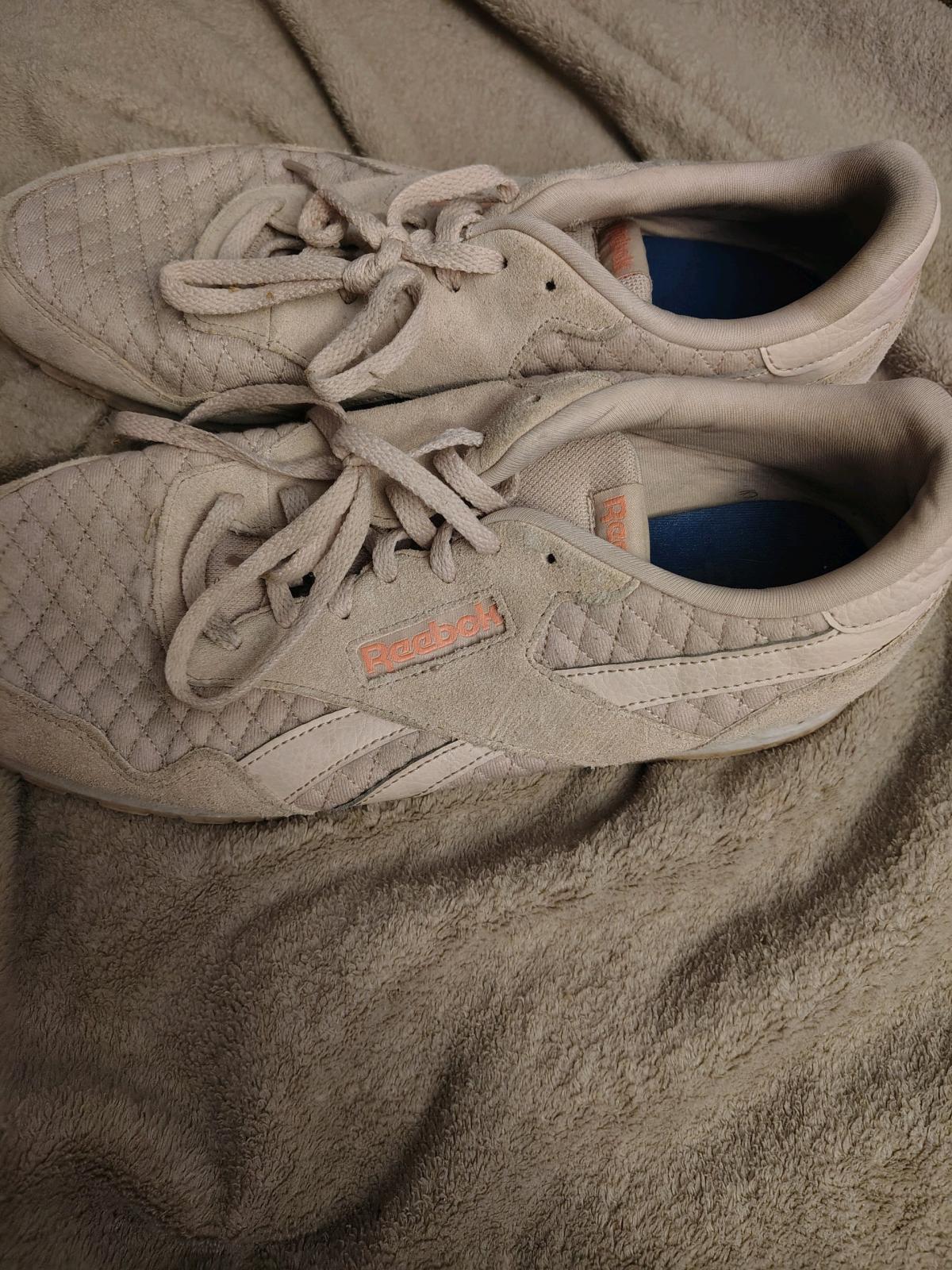 womens size 11 sneakers