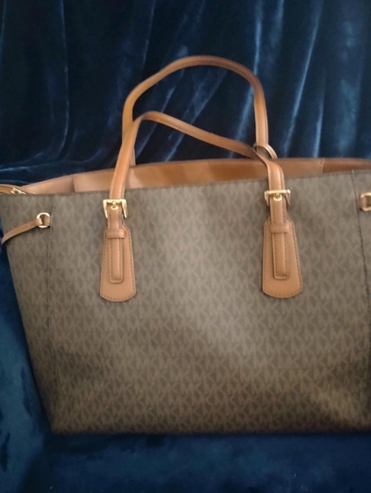 Michael Kors classic brown tote