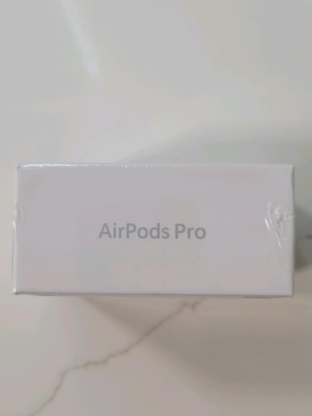 Apple AirPods Pro 3 NEW SEALED