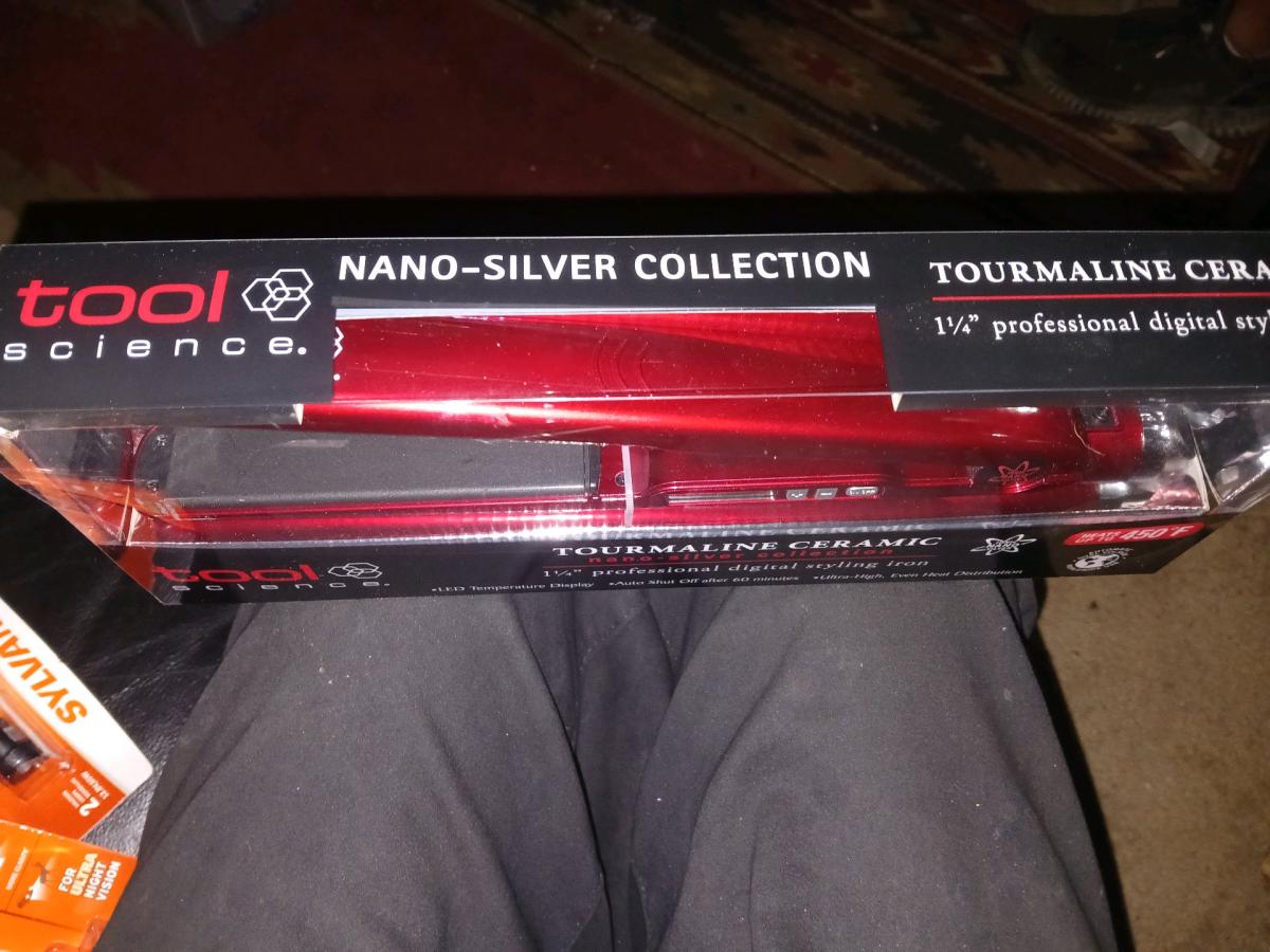 straightening iron from Saphora