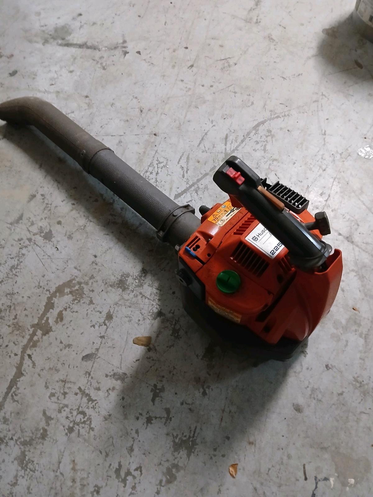 Gas blower