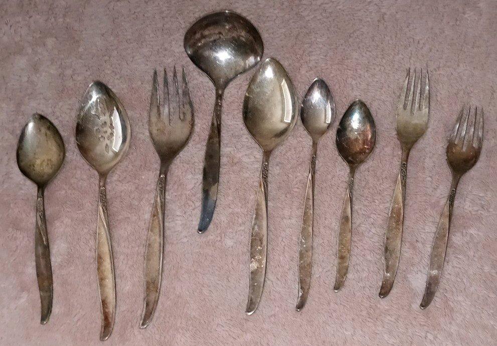 9 pcs Oneida Community Silverplate