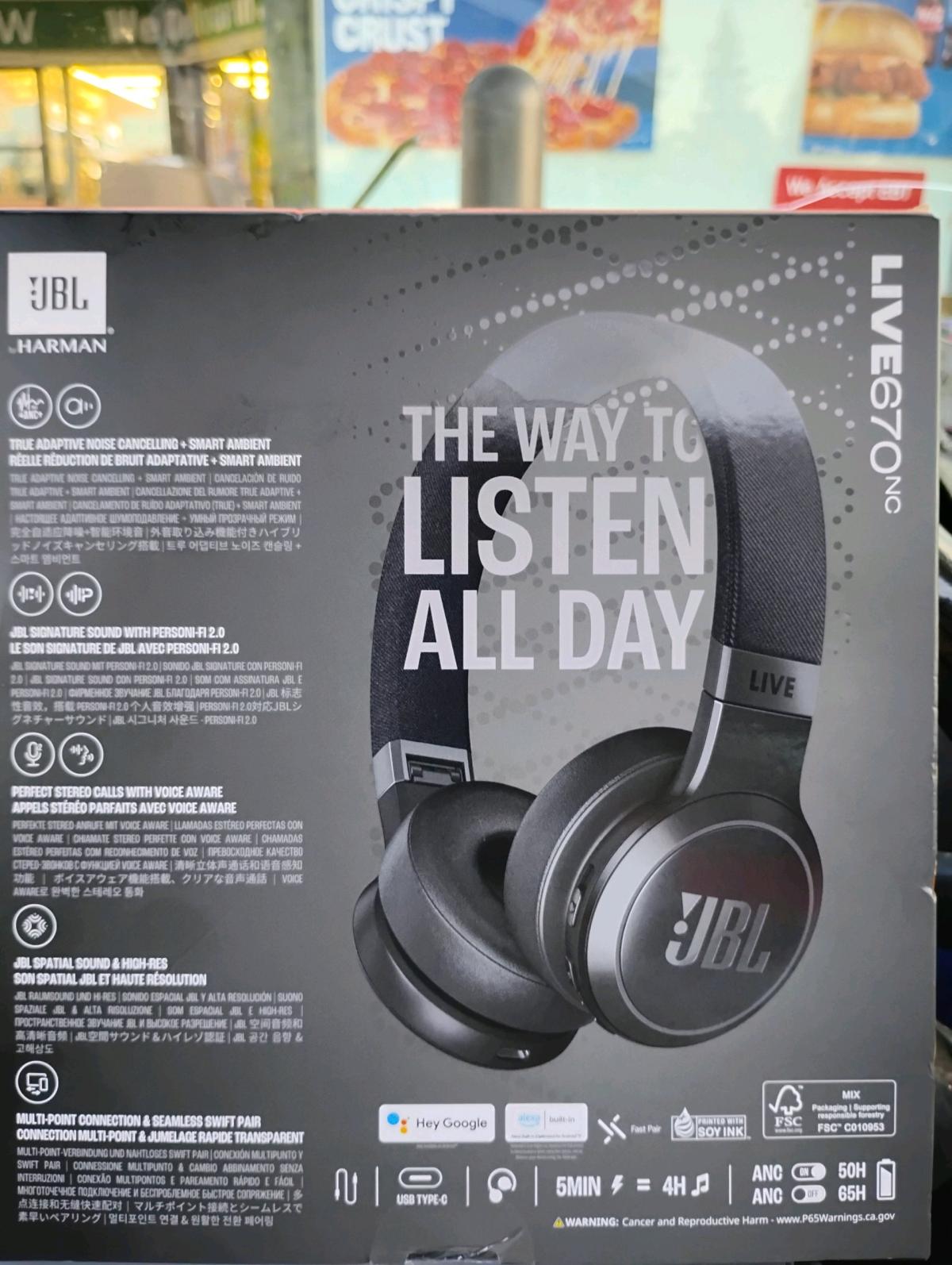JBL Live 670nc headphones