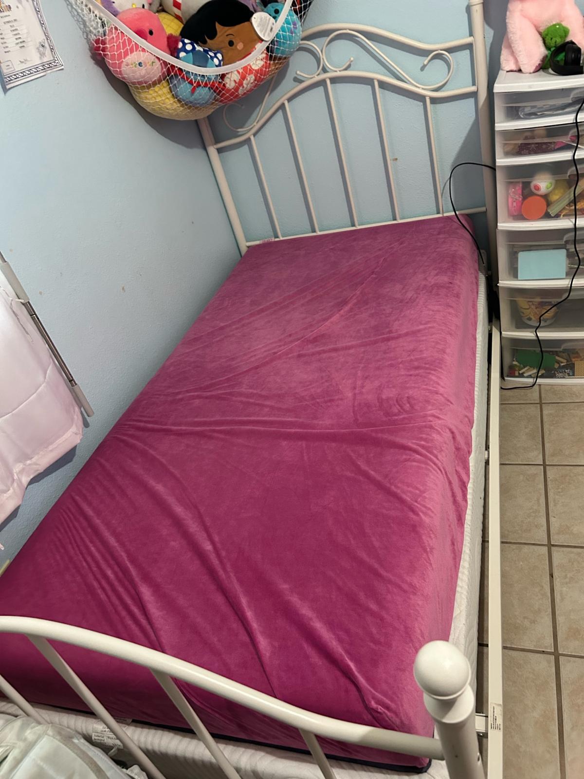 6ft long white metal frame twin mattress and box spring