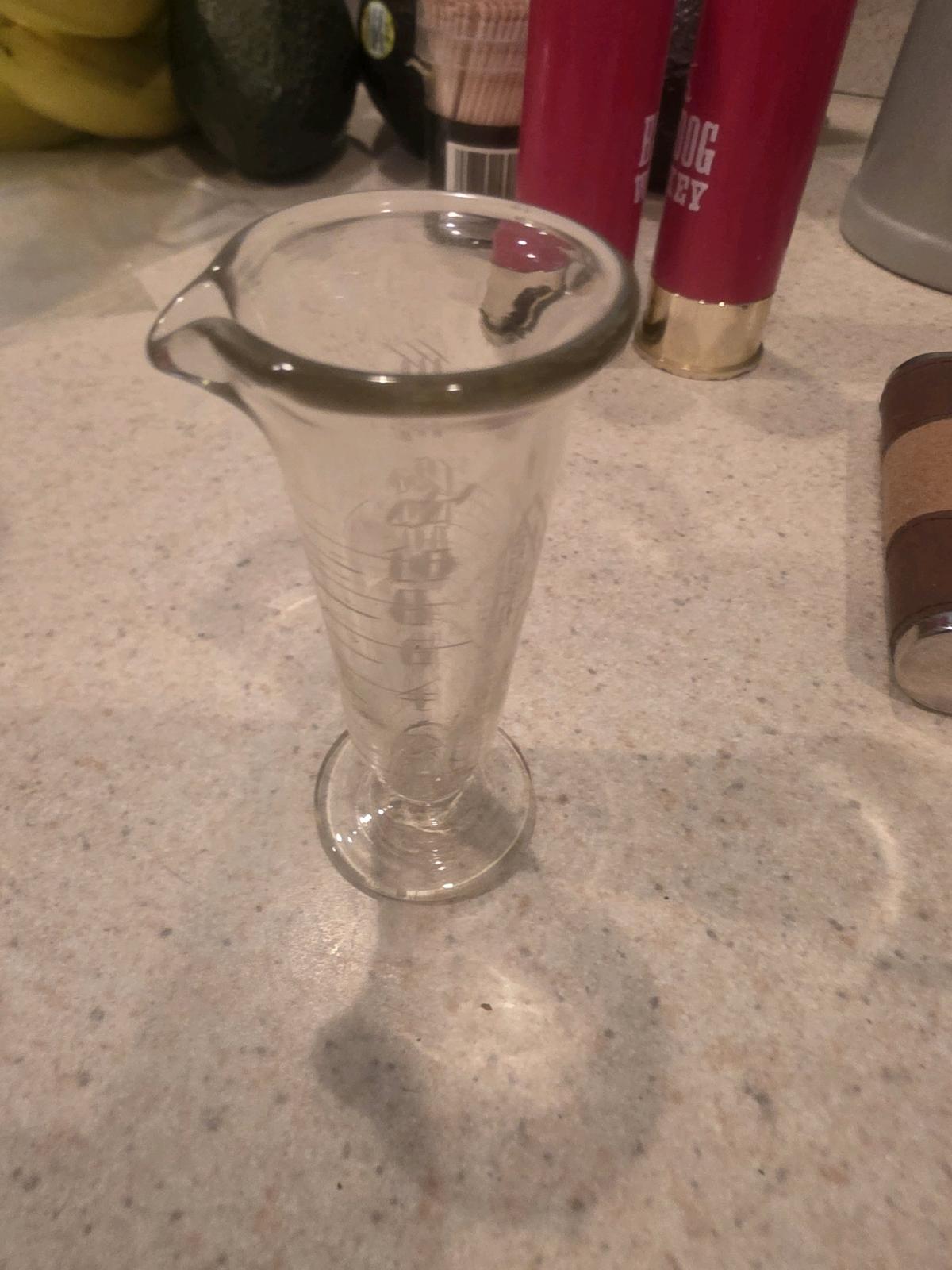liquid measurement vessel unique
