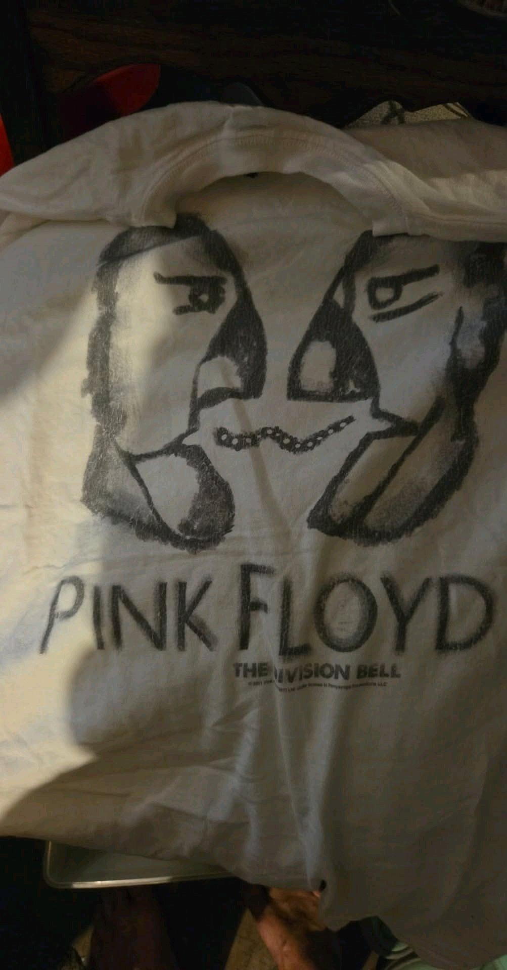 12 band Tshirts XL