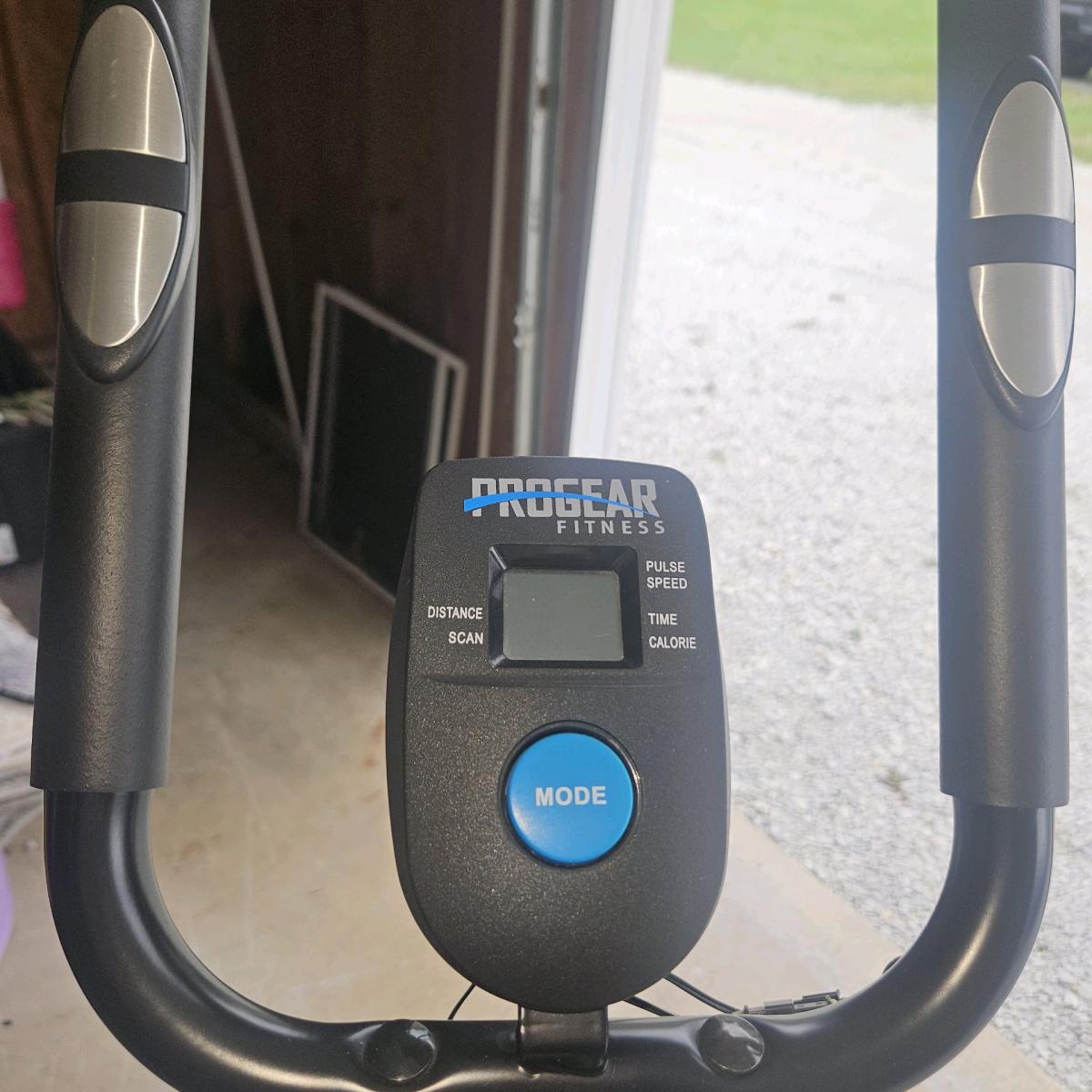 BRAND NEW Progear Air Elliptical BRAND NEW