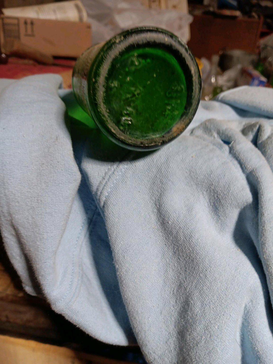 2 Downs Ale vintage green glass Bottle
