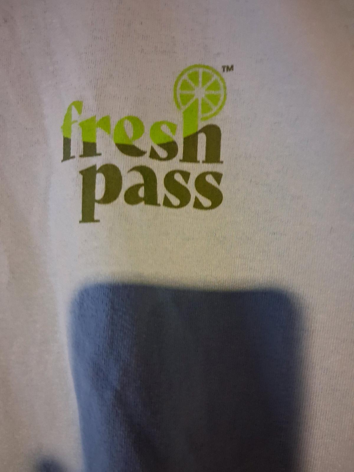 2xl  tshirt fresh pass