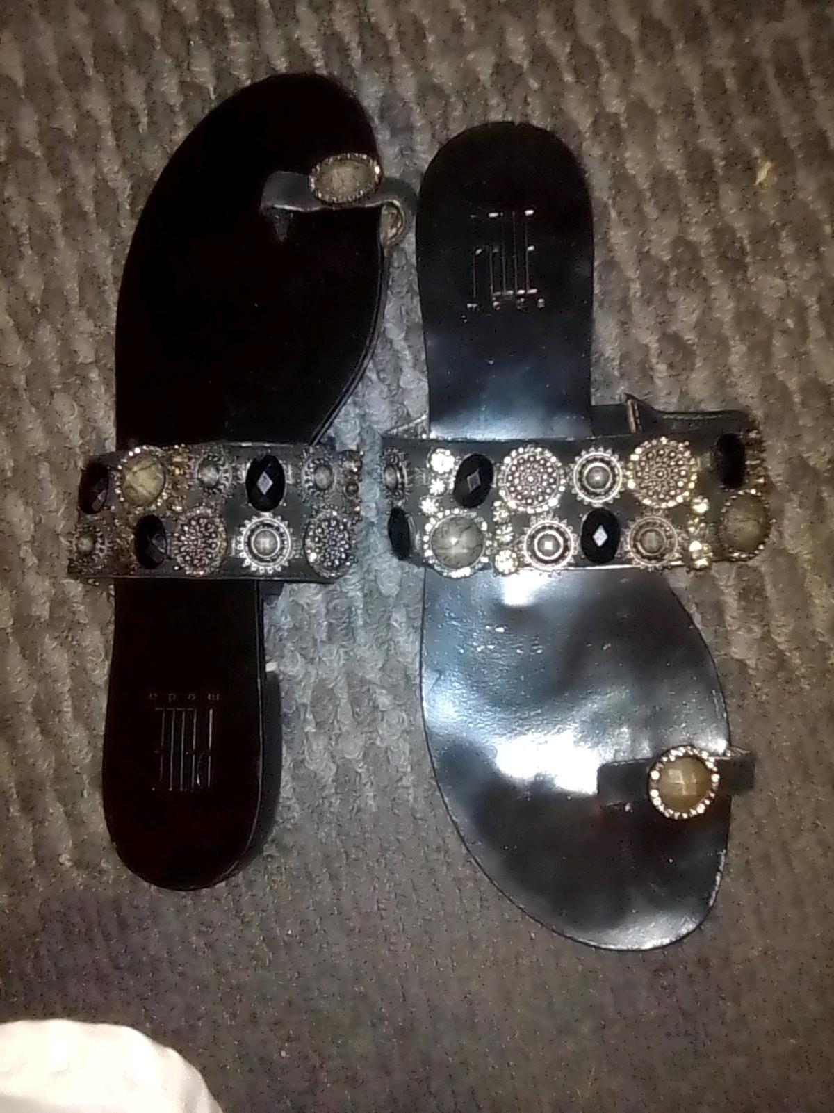 womens size 7 Pelle sandle