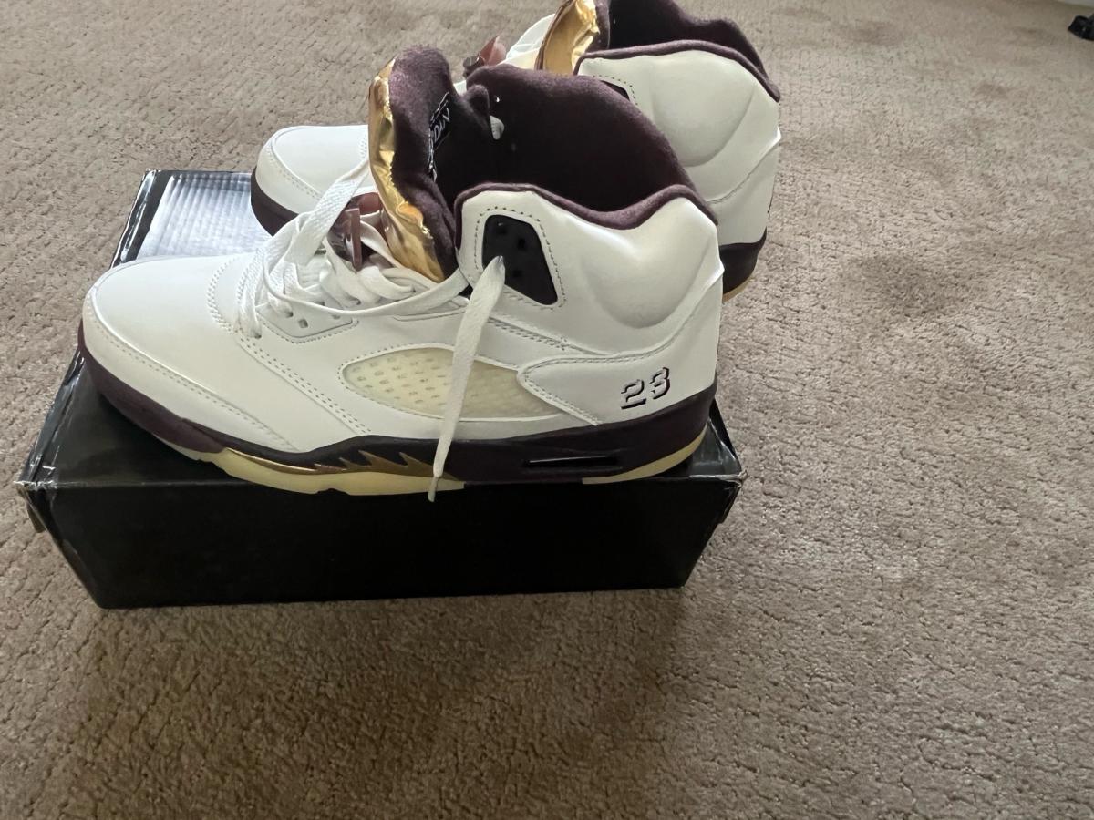 Nike Air Jordan 5 retro size 9 mens