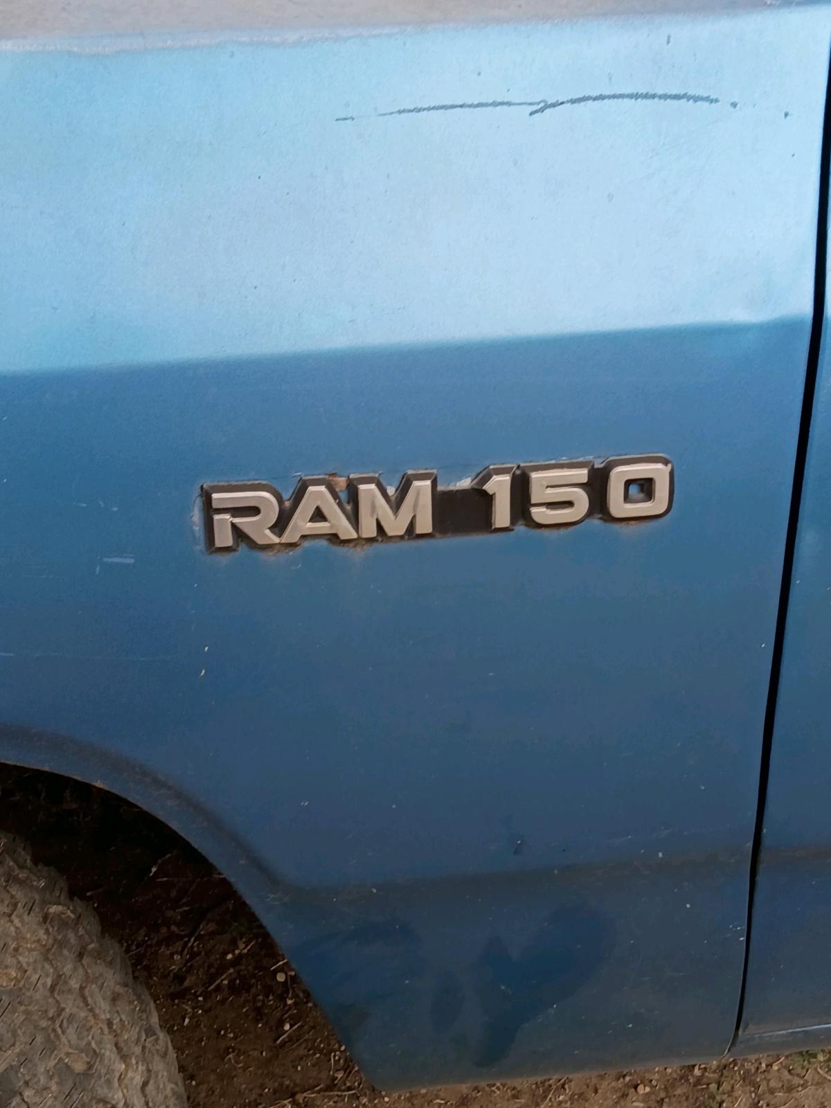 1990 ram d150 very low mileage V6 just need to tune up