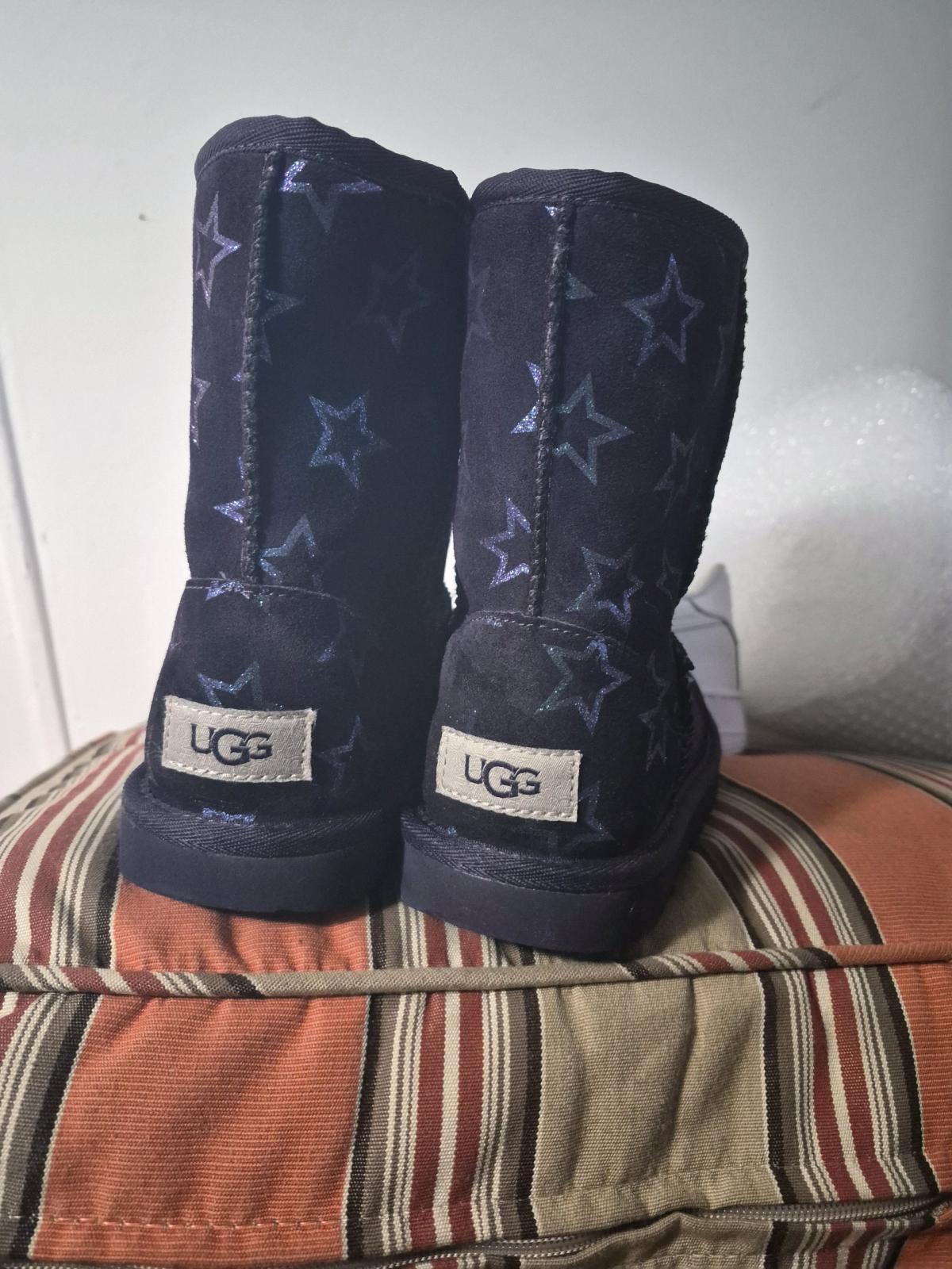 UGG Kids Classic II Iridescent Stars Boots Nightshade Purple
