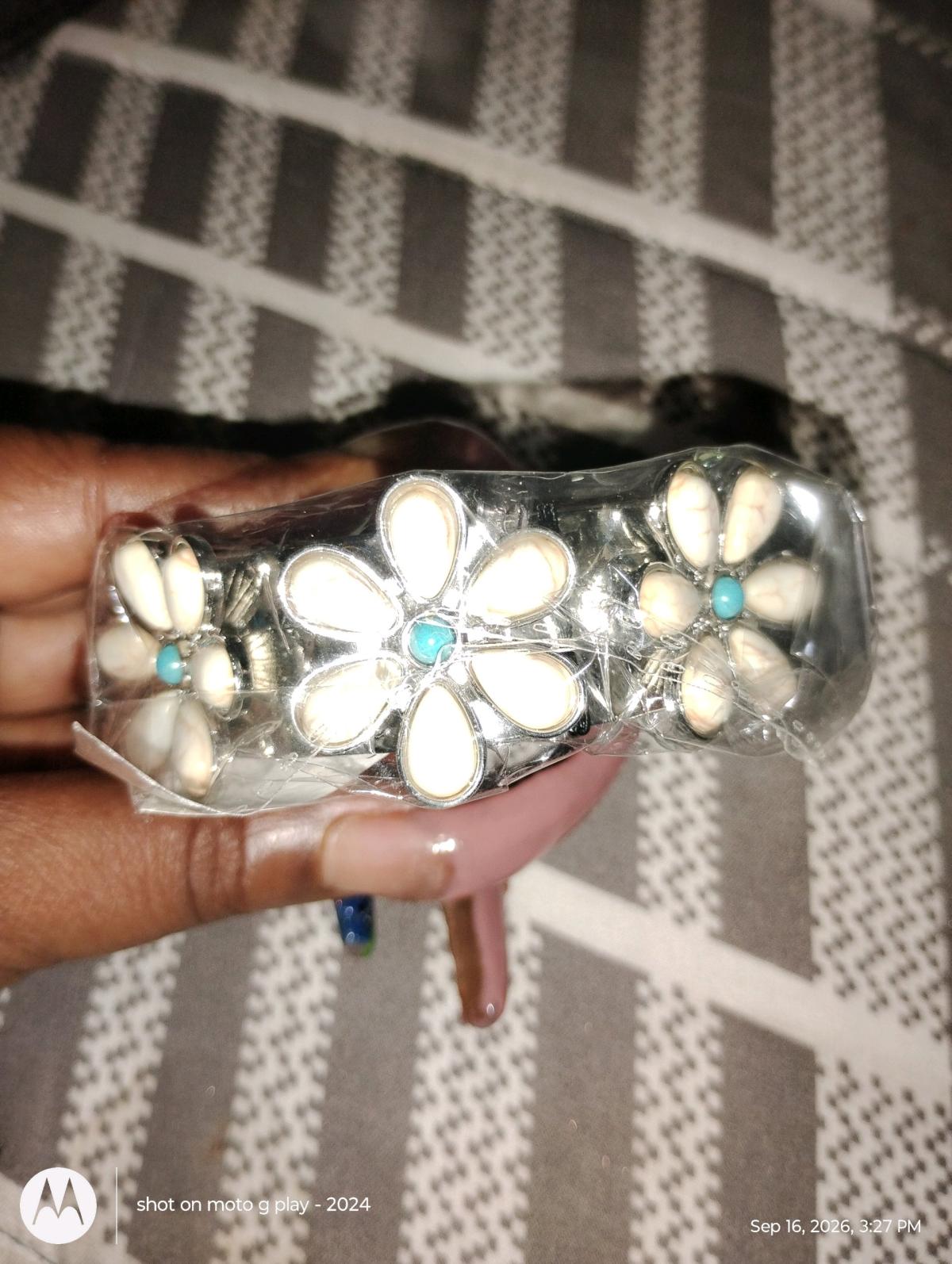 very cute paparazzi bracelet for any occasion
