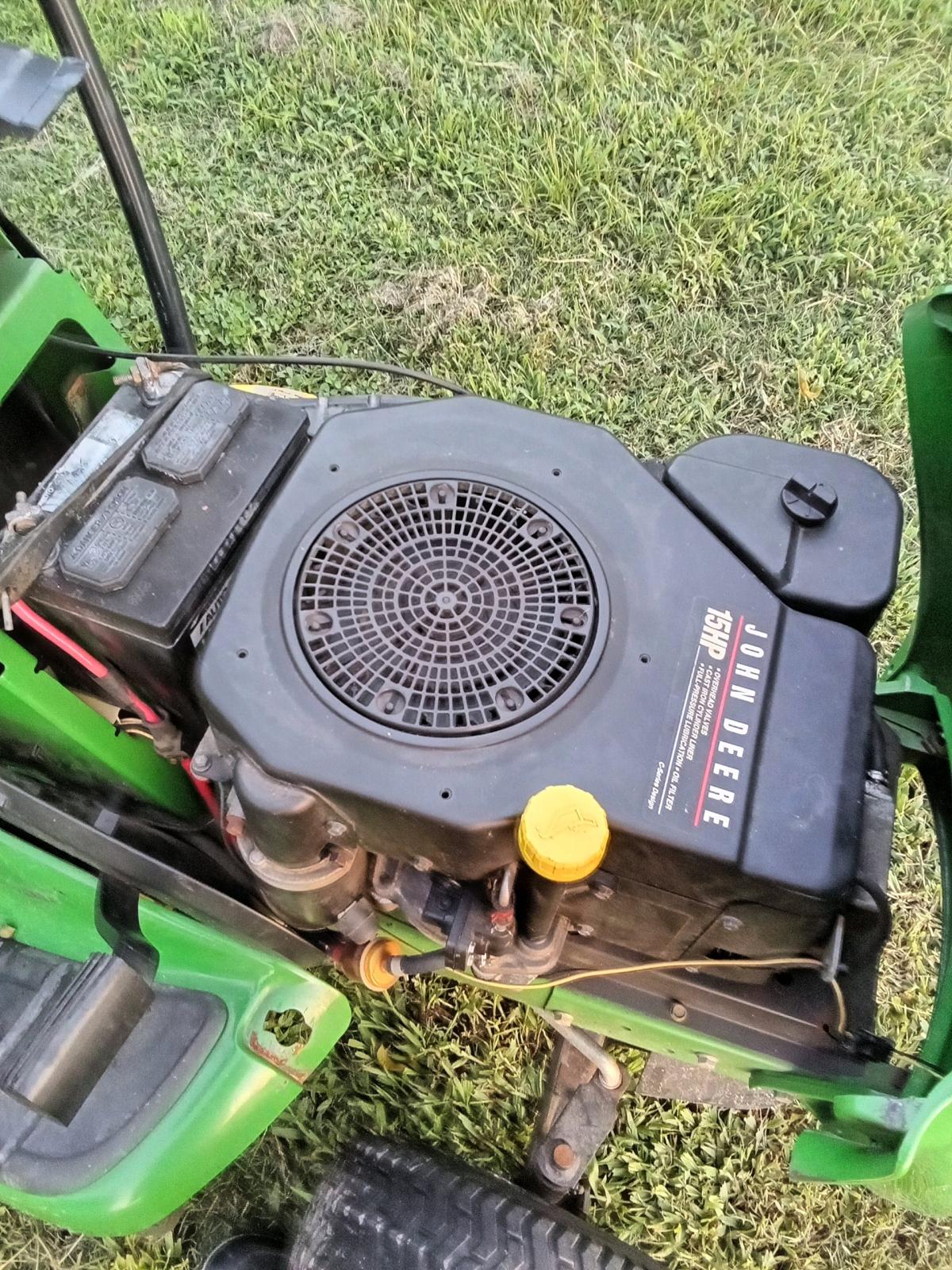 John Deere LT 155 riding tractor runs great