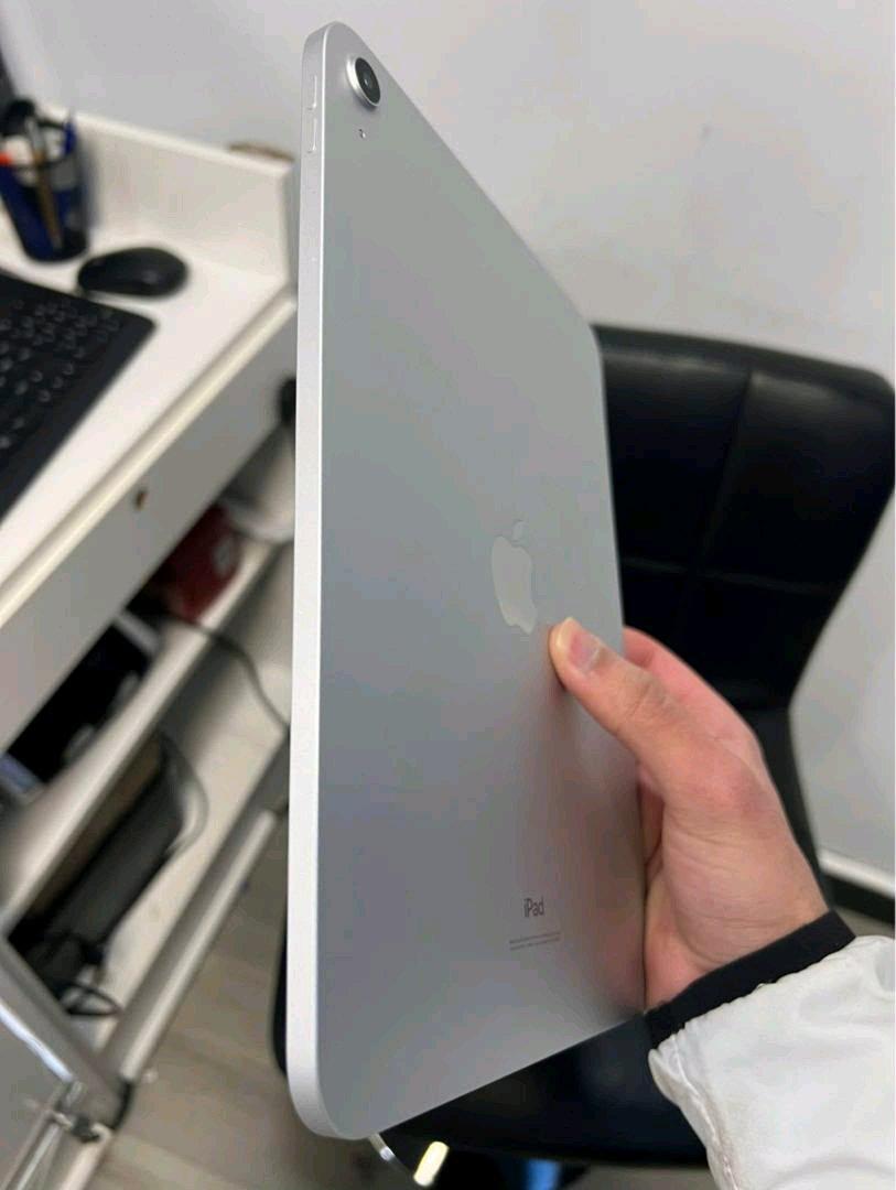 Apple iPad 10th Gen