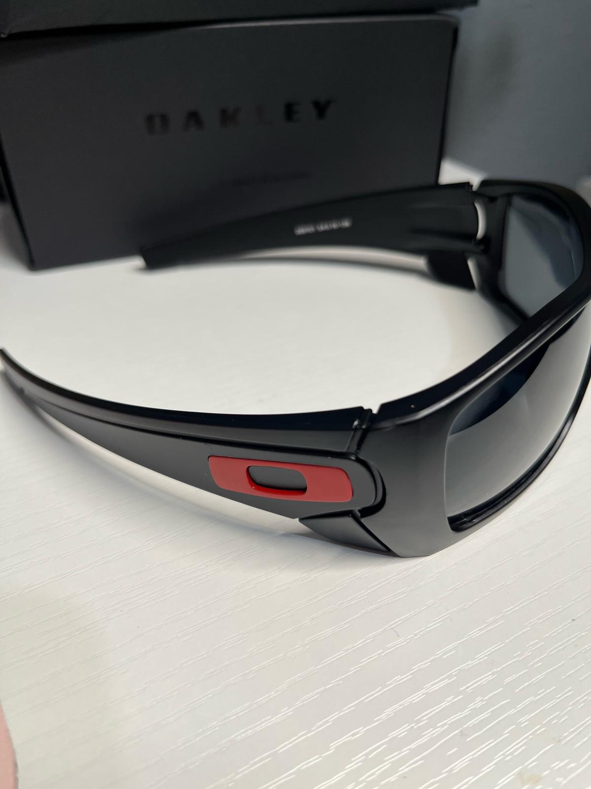 mens sunglasses black frame red logo