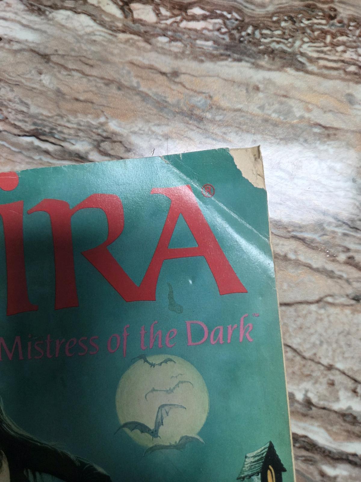 Elvira Mistress of The Dark 1988