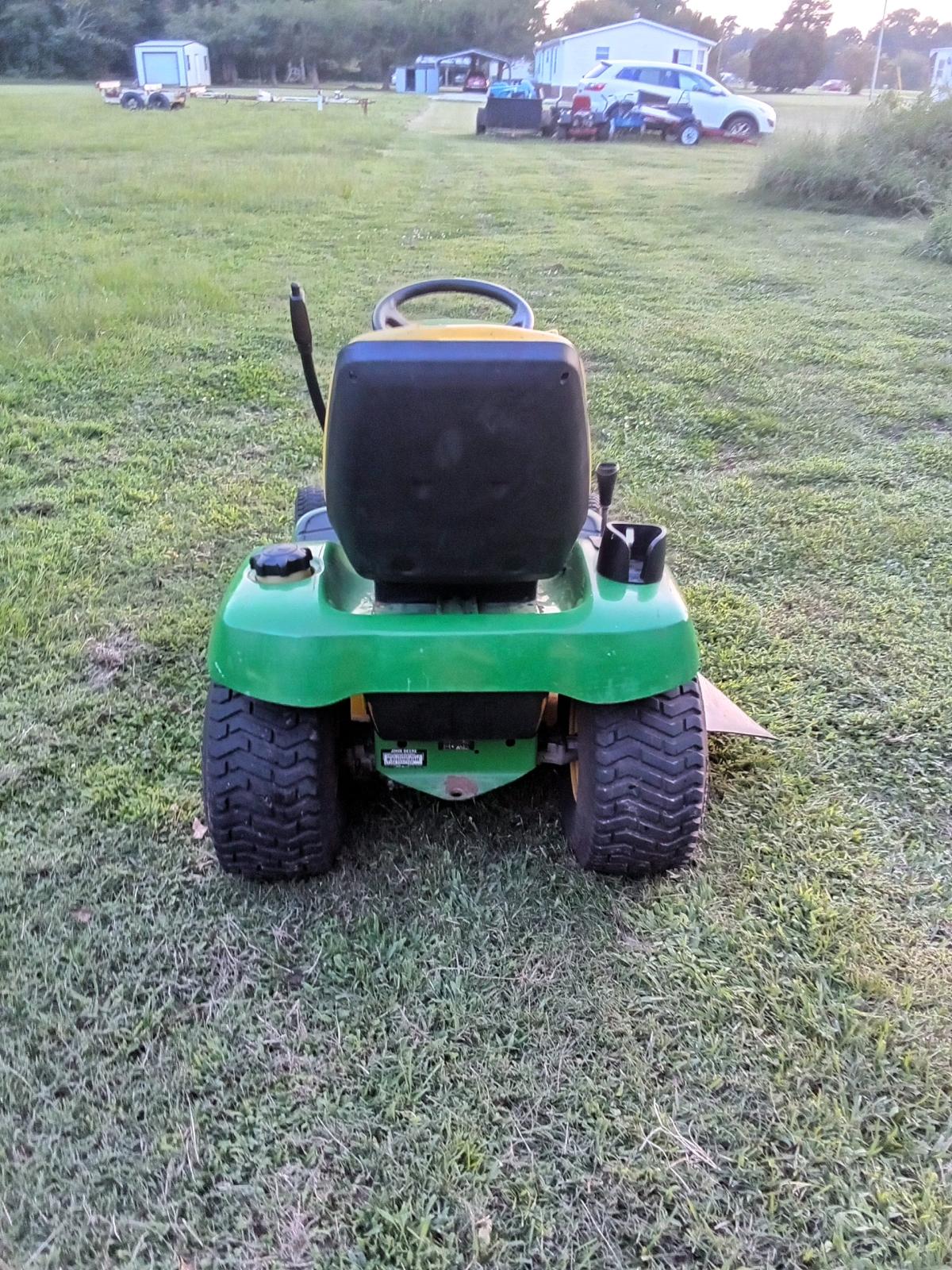 John Deere LT 155 riding tractor runs great