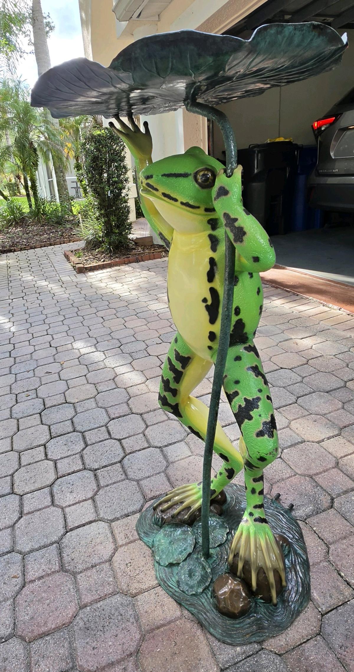 Nifao Frog Outdoor Bronze Fountain Green