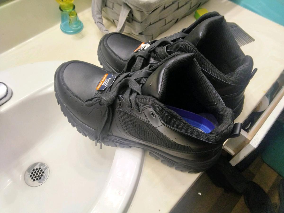new never worn boots