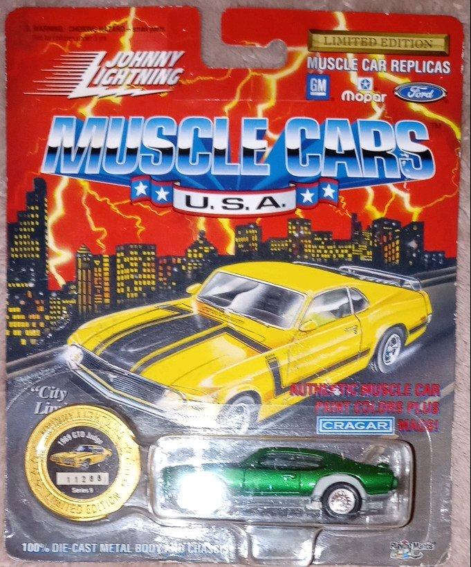 1 Matchbox 2 Johnny Lightning Diecast Cars