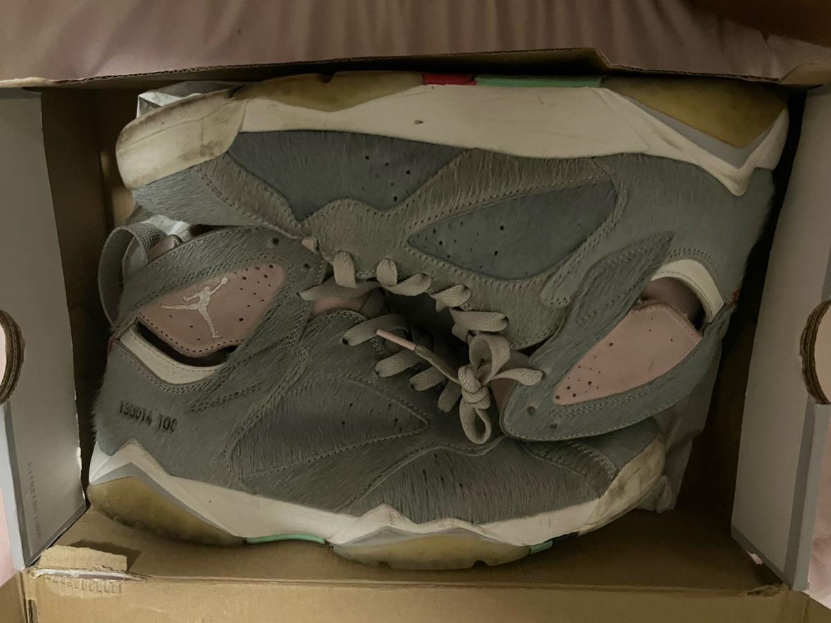 grey pink jordans