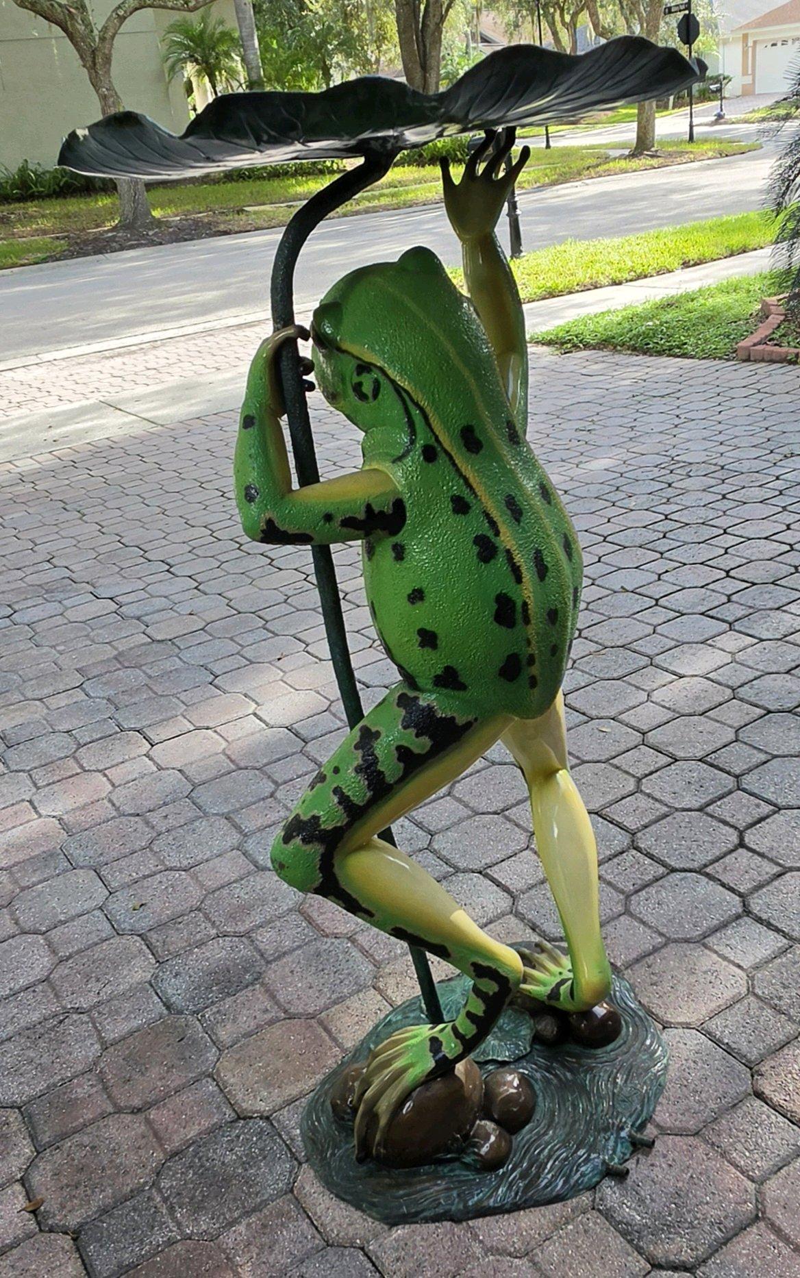 Nifao Frog Outdoor Bronze Fountain Green