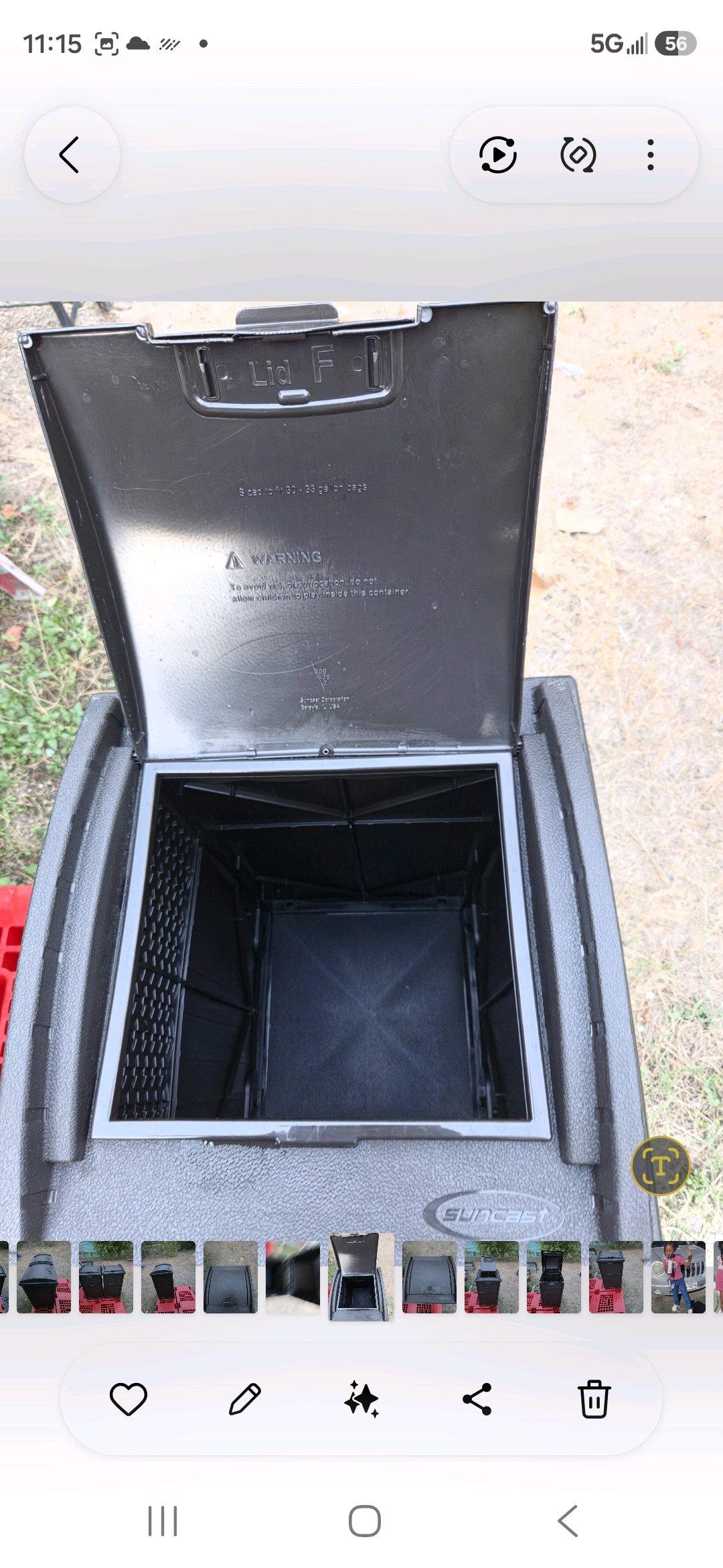 New 33 Gallons Comercial or Res Trash Cans Water Resistant