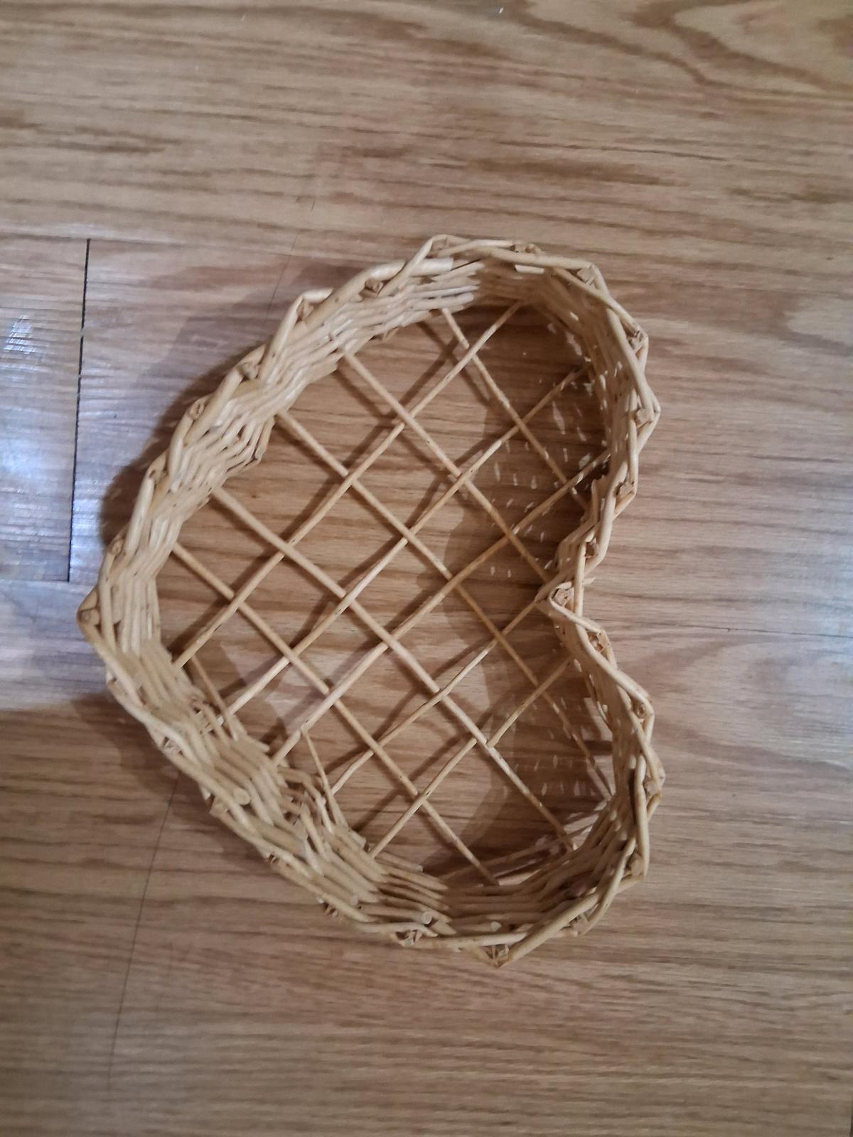 Wicker basket Shaped into a heart