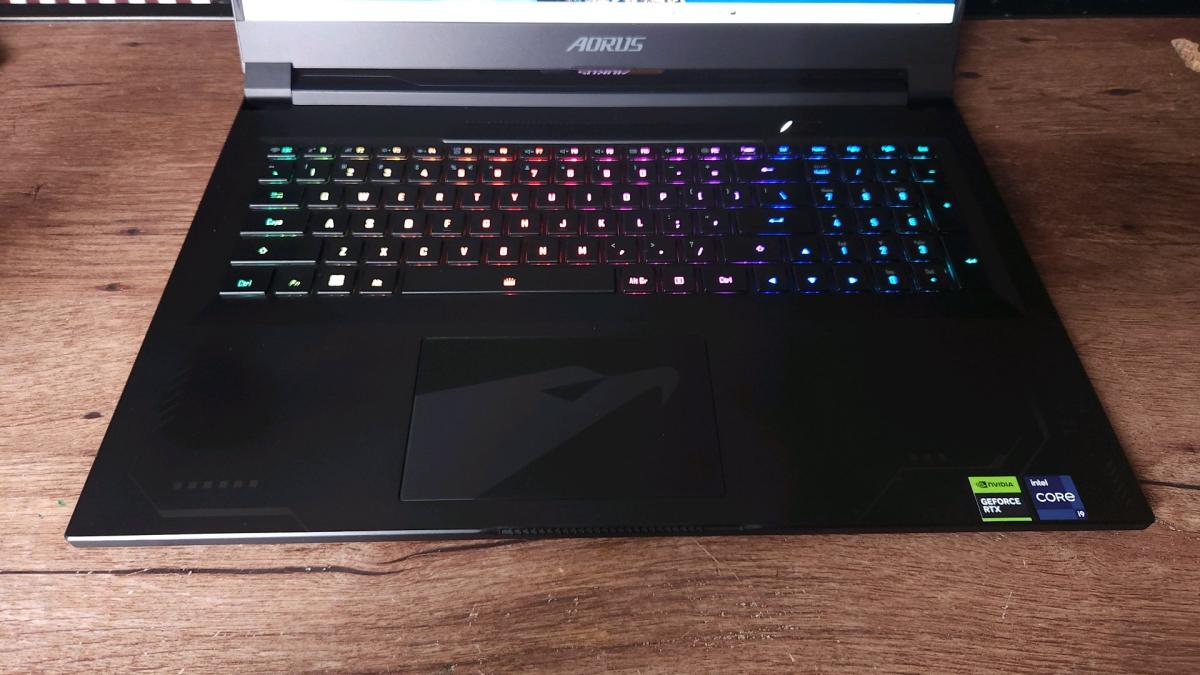 RTX 4090 GAMING LAPTOP 17 INCH
