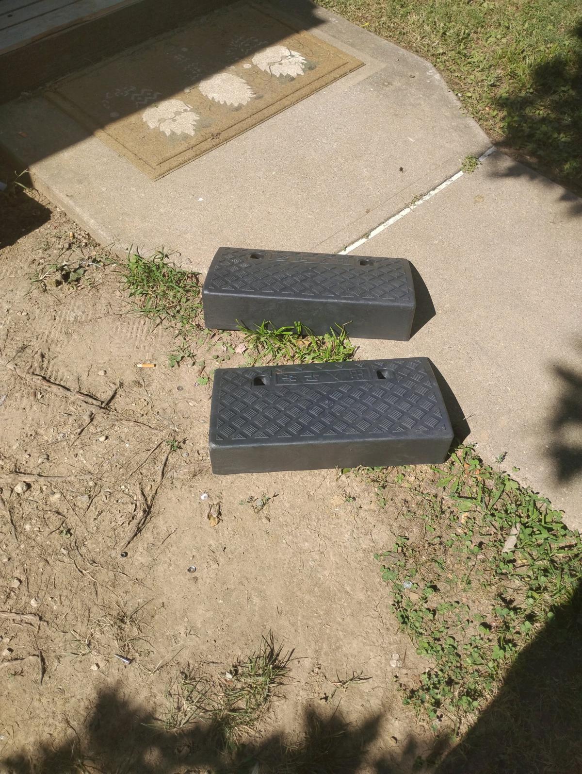 curbside ramps 5 inches tall strong cross braced plastic