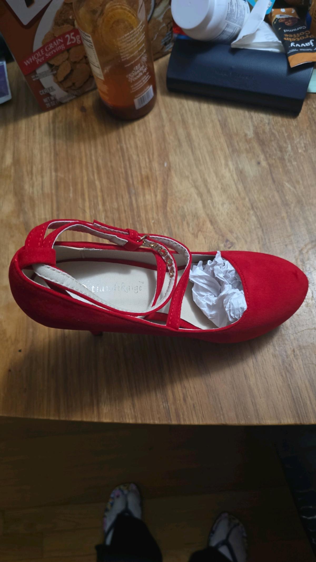 Mary Jane high heels size 6 dot 5
