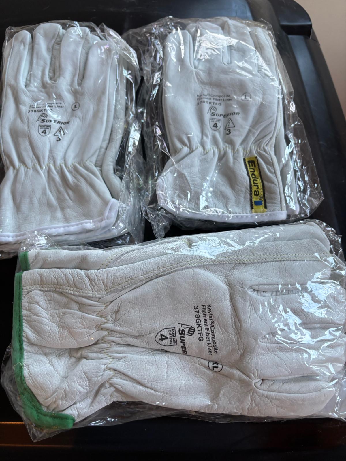 Kevlar heavy duty work gloves