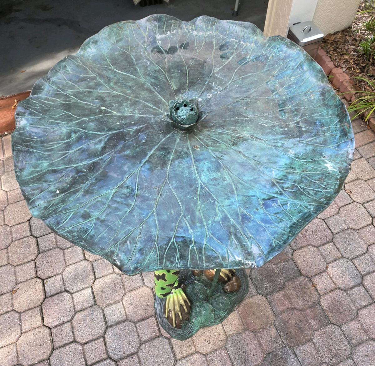 Nifao Frog Outdoor Bronze Fountain Green