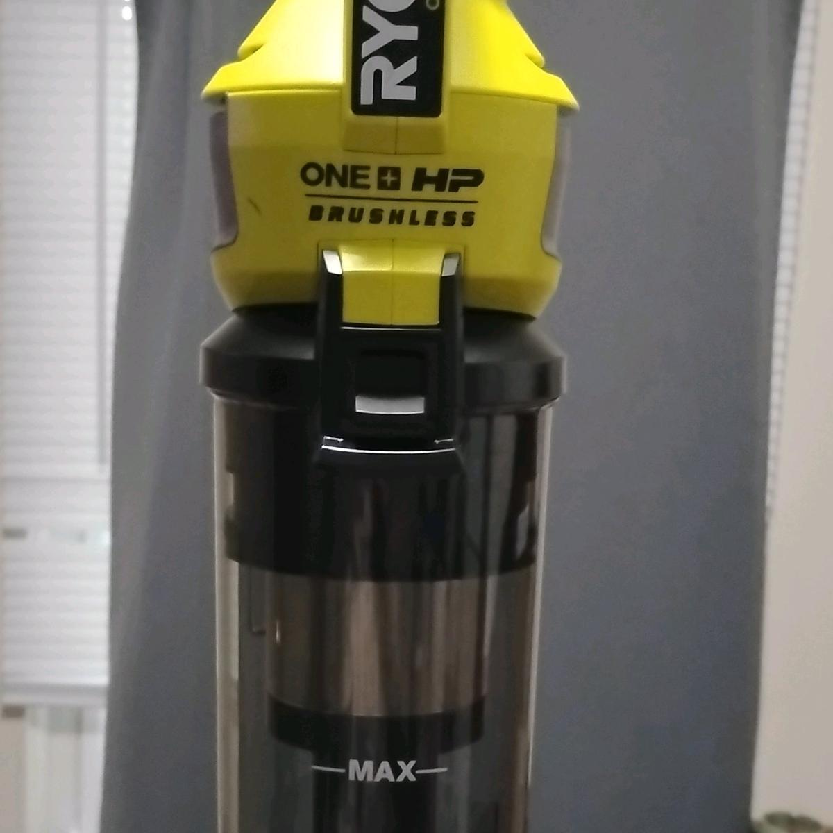 vacuum cleaner by Ryobi