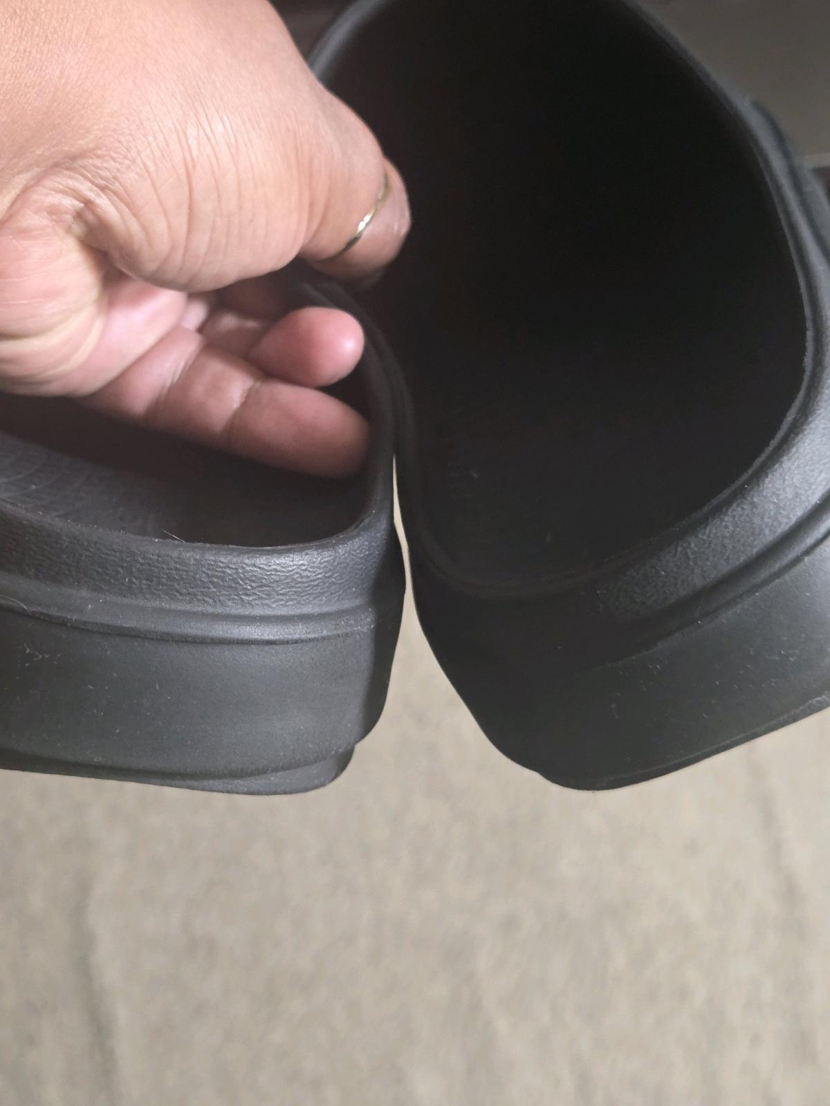 OOFOS unisex black sz 9M 11W