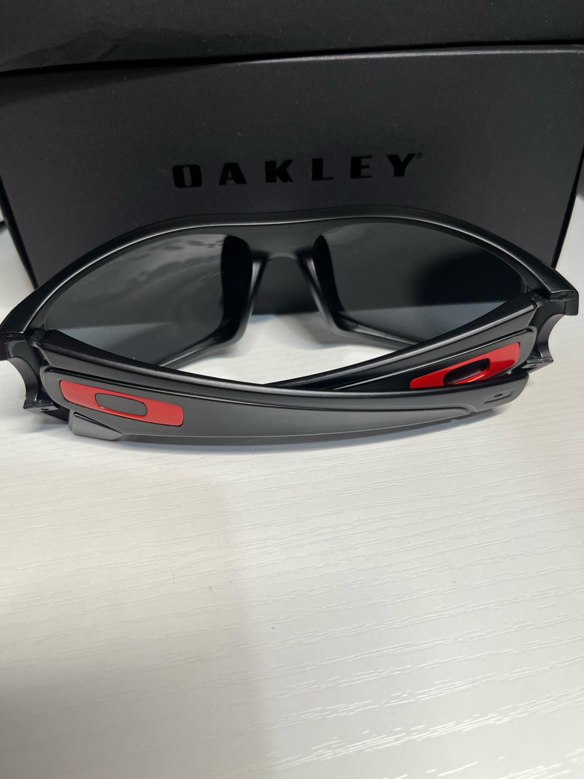 mens sunglasses black frame red logo