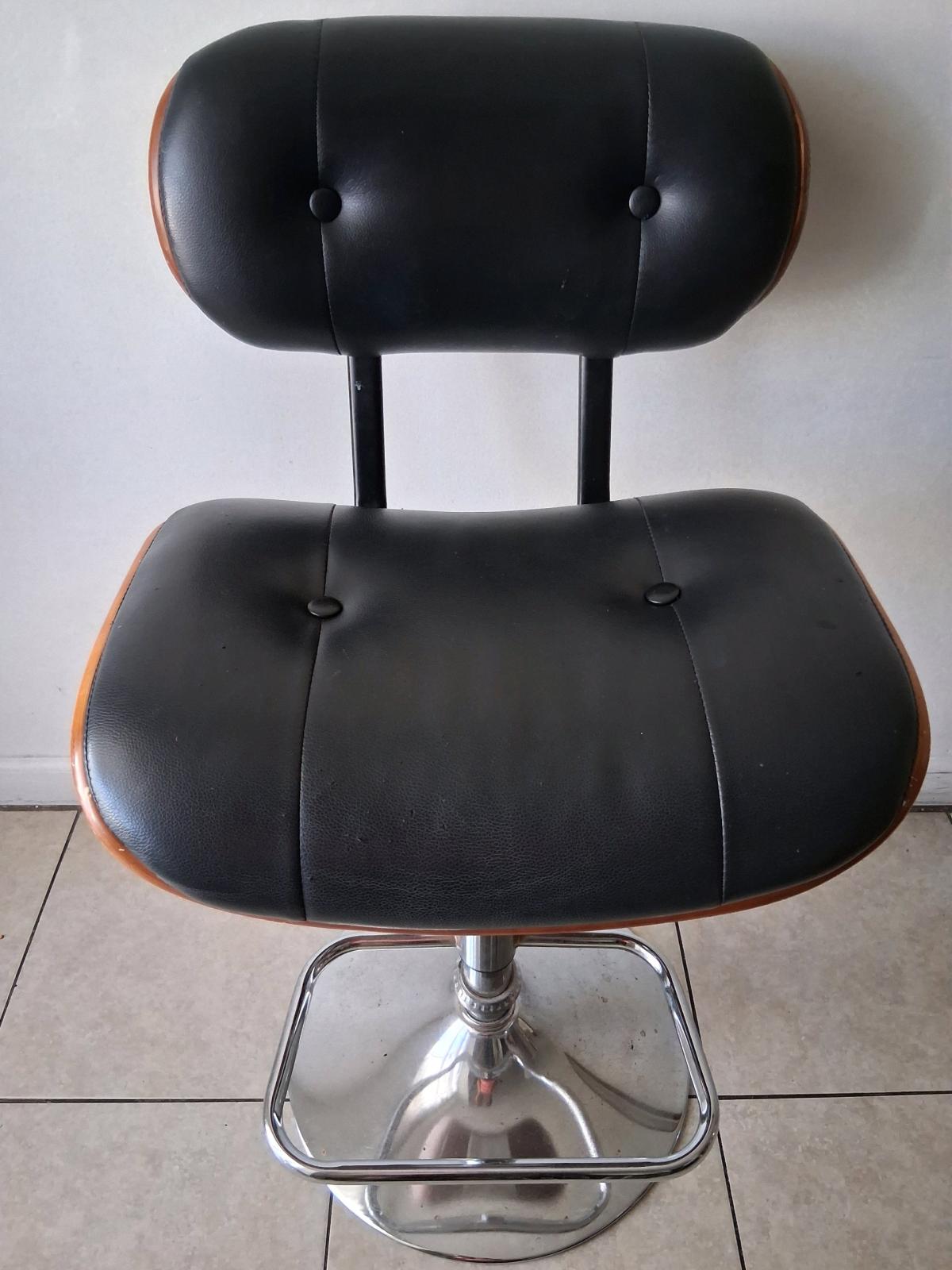 BEAUTIFFUL CHAIRS