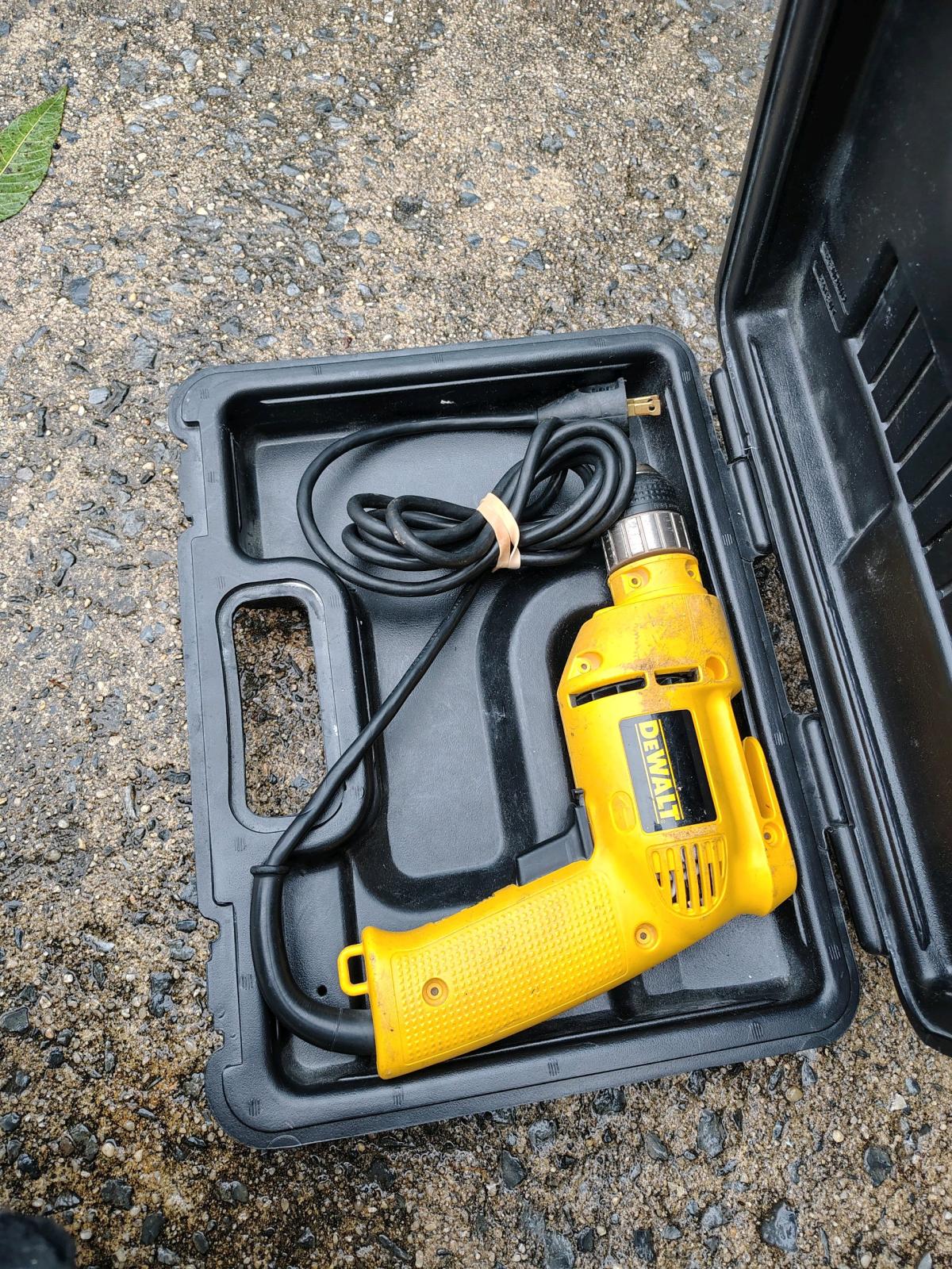 two tool belts DeWalt impact gun cord multito