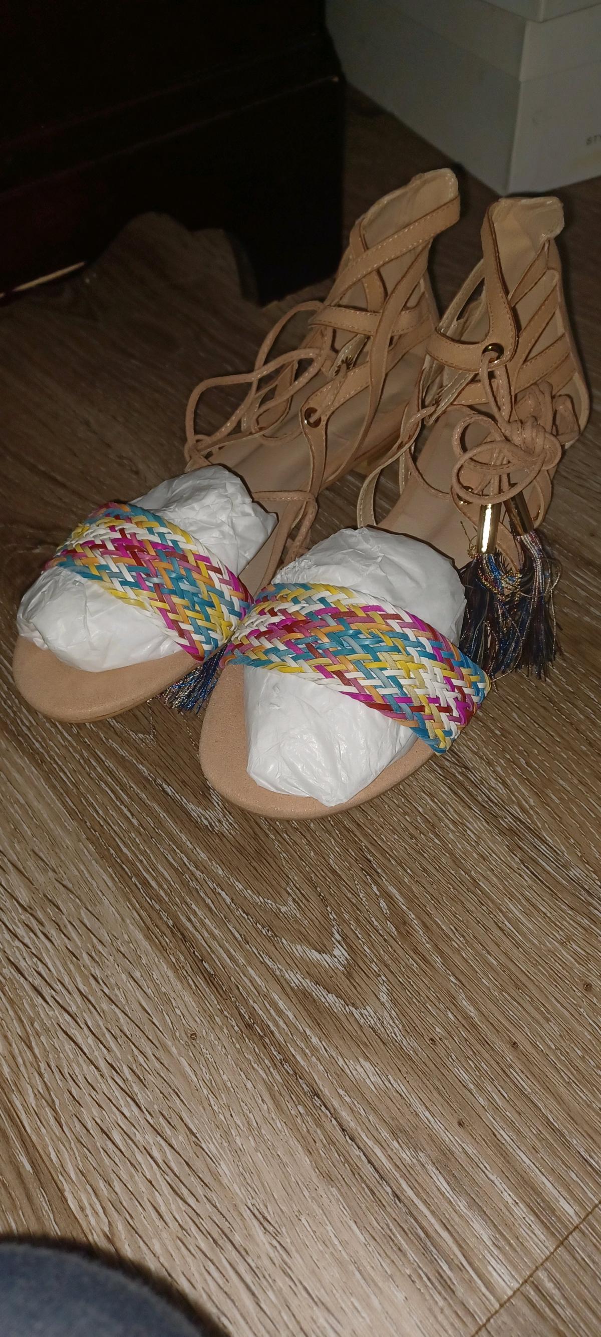 Ashro Size 9 Sandals