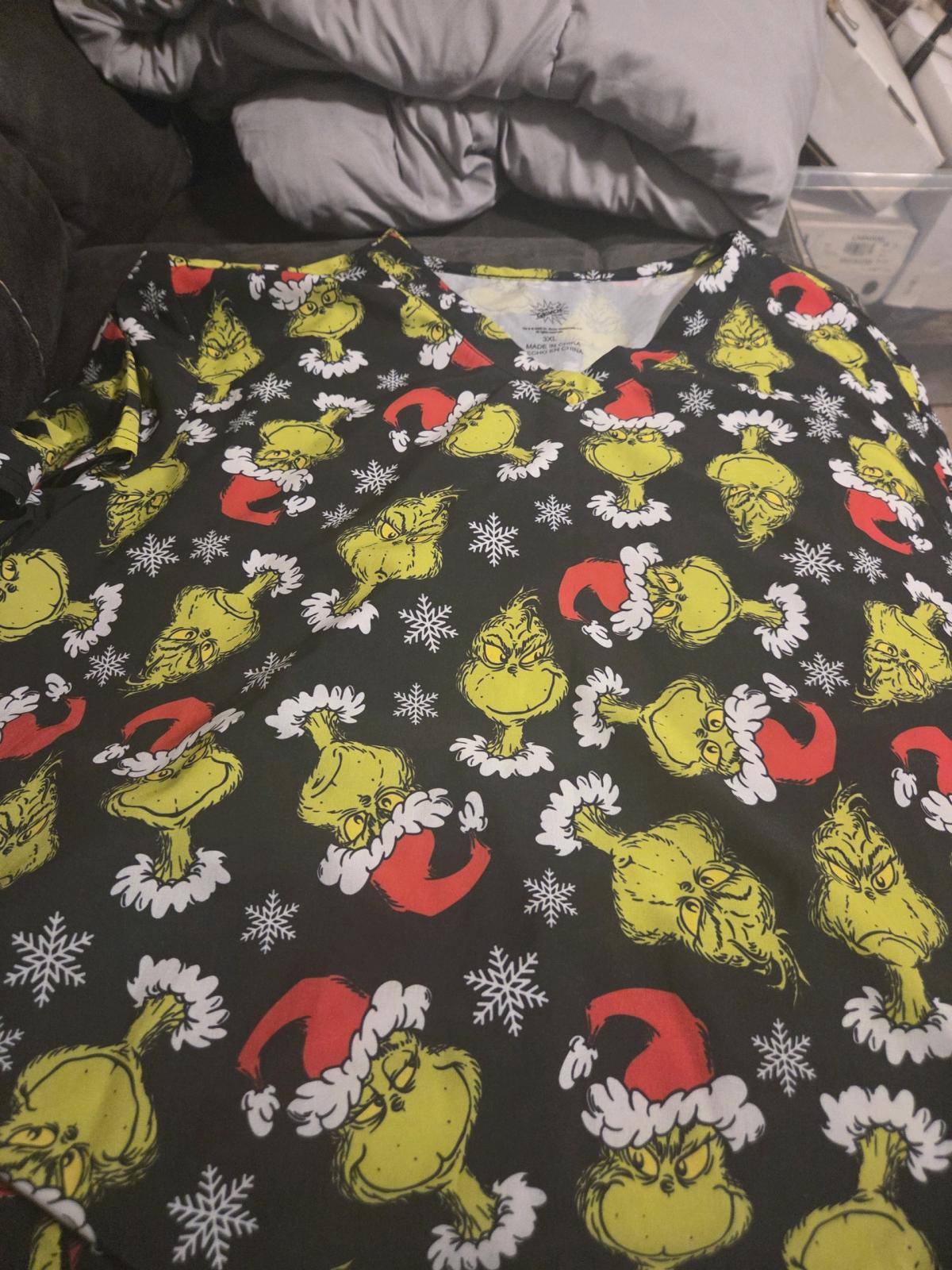 Grinch nursing scrub top 3x