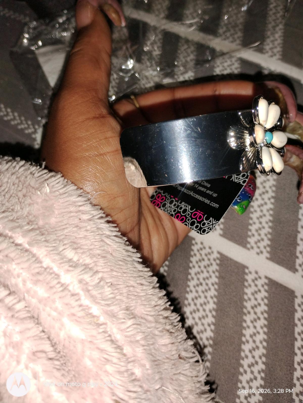 very cute paparazzi bracelet for any occasion