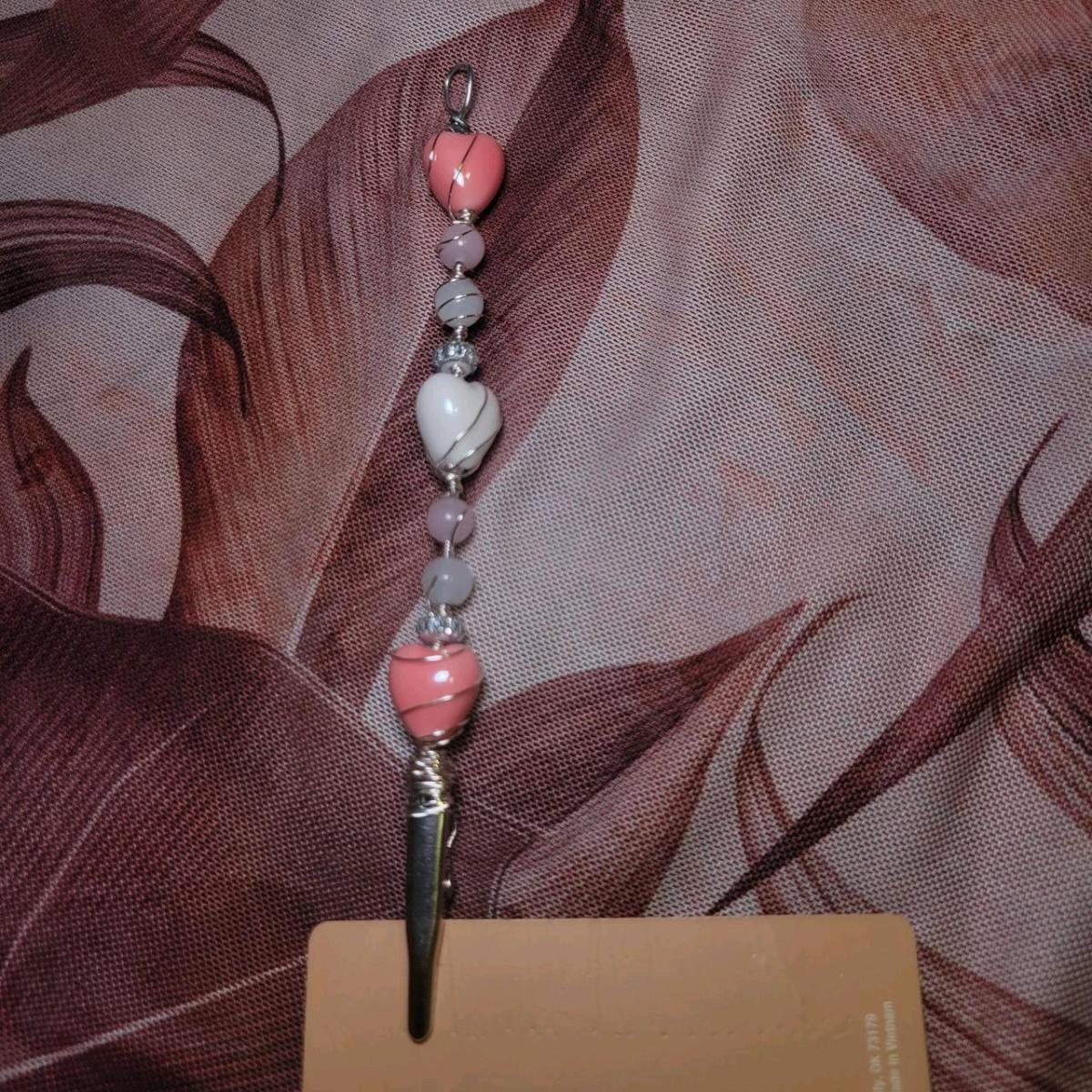 Pink and white Mystery clips