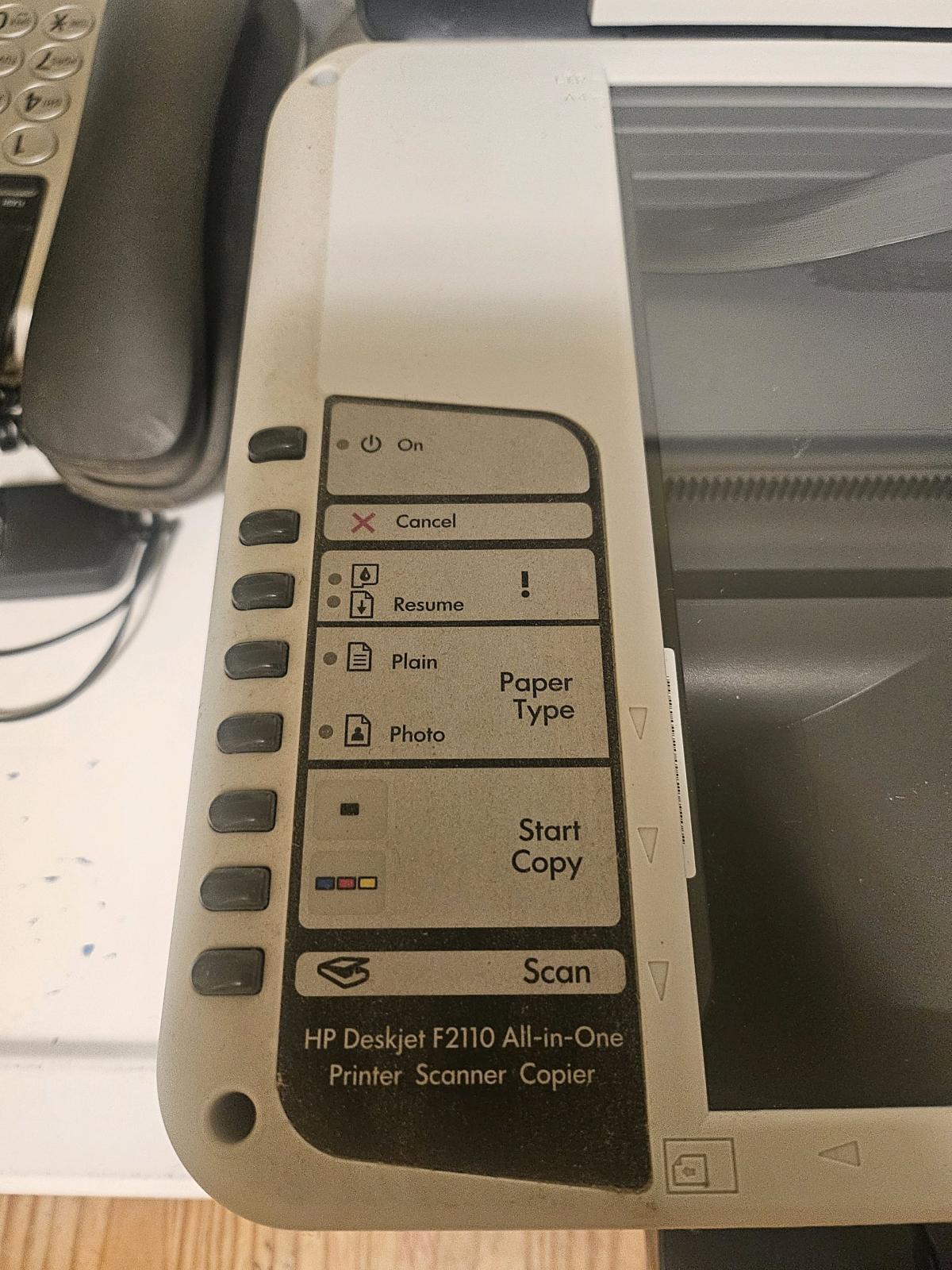HP Deskjet F2110 printer and scanner