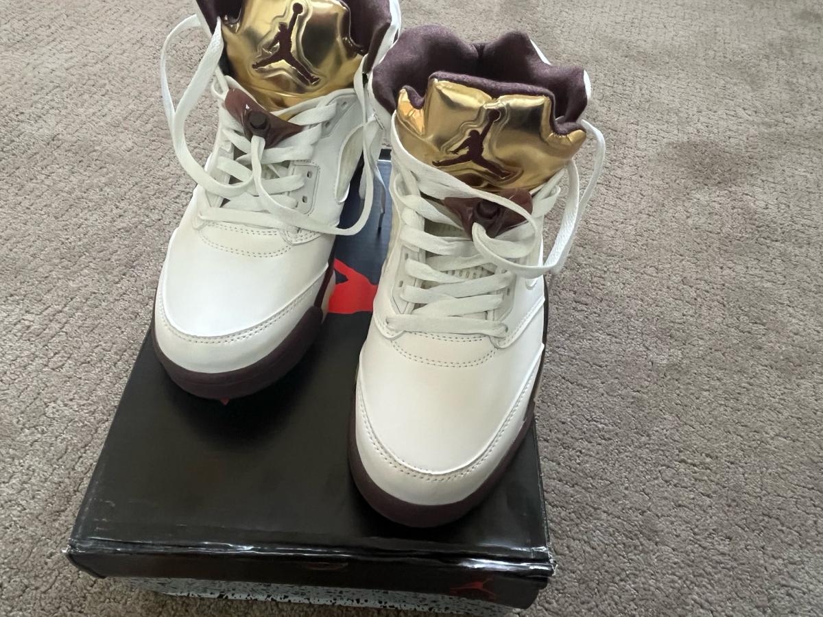 Nike Air Jordan 5 retro size 9 mens