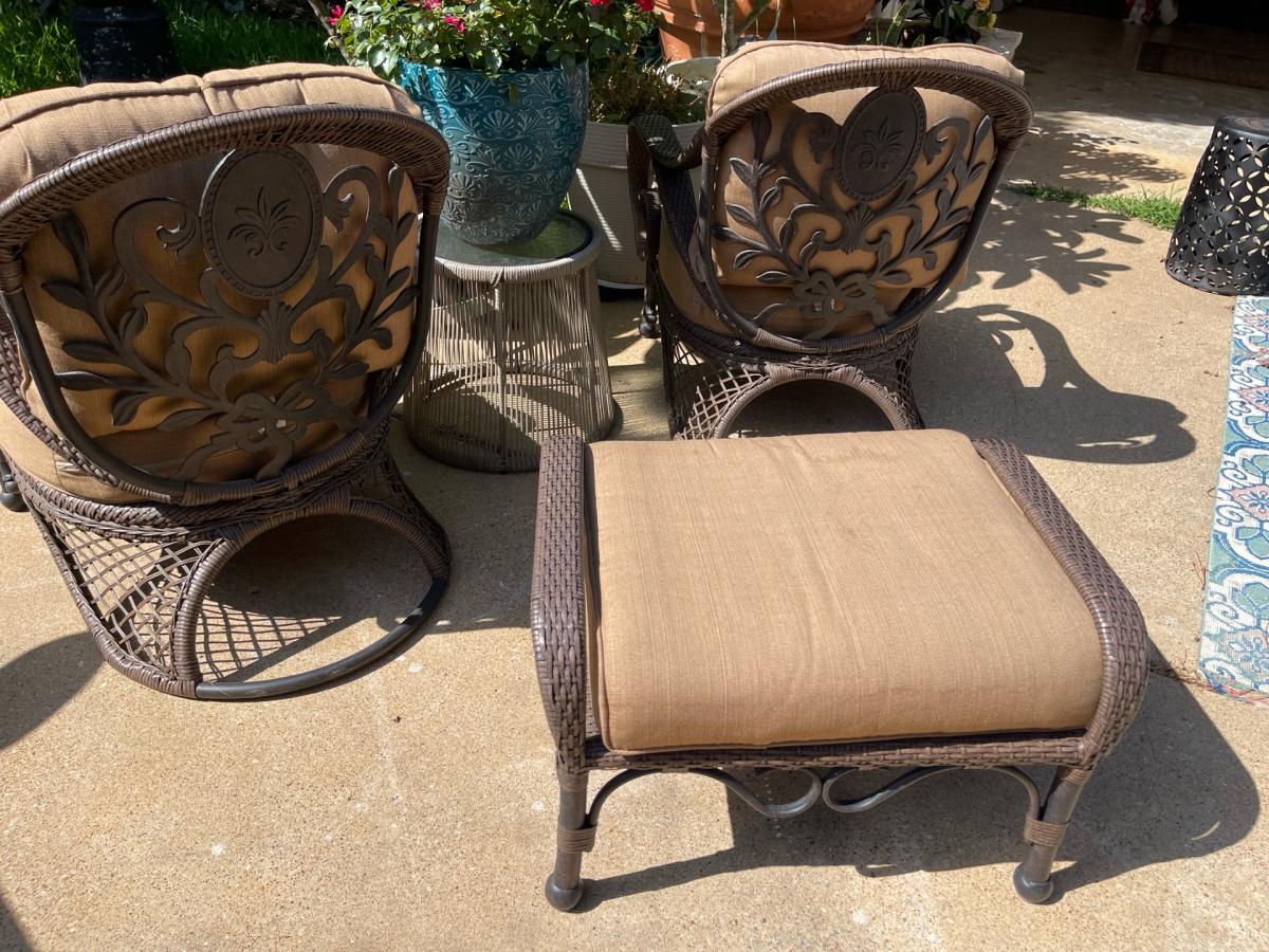 outdoor chairs set