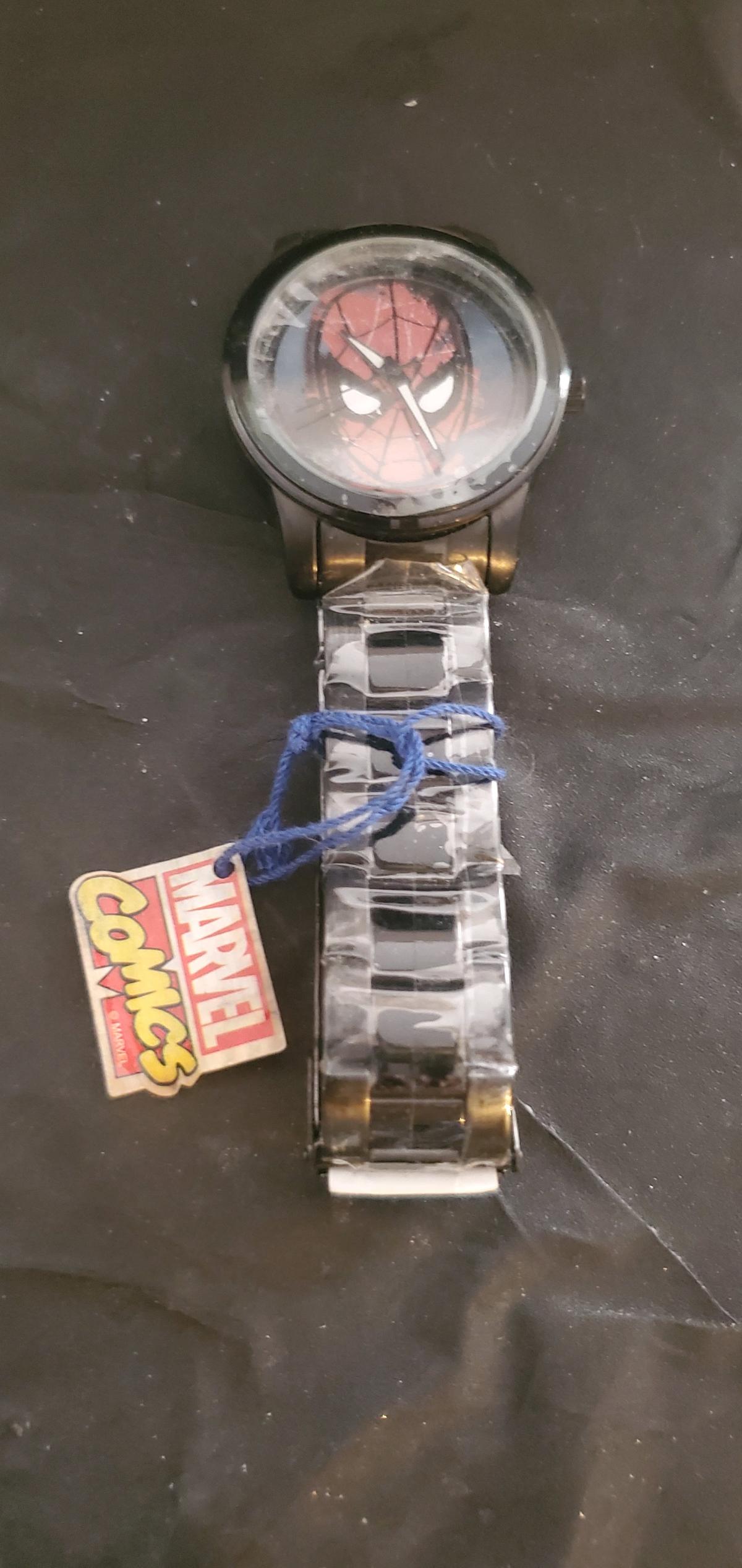 Marvel SpiderMan fashion wristwatch run out battery no box