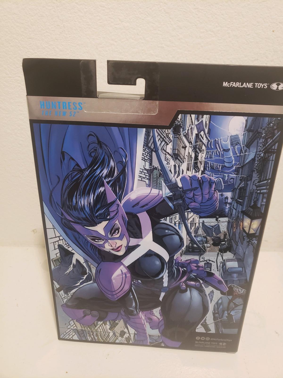 Dc multiverse mcfarlane collector edition  Huntress